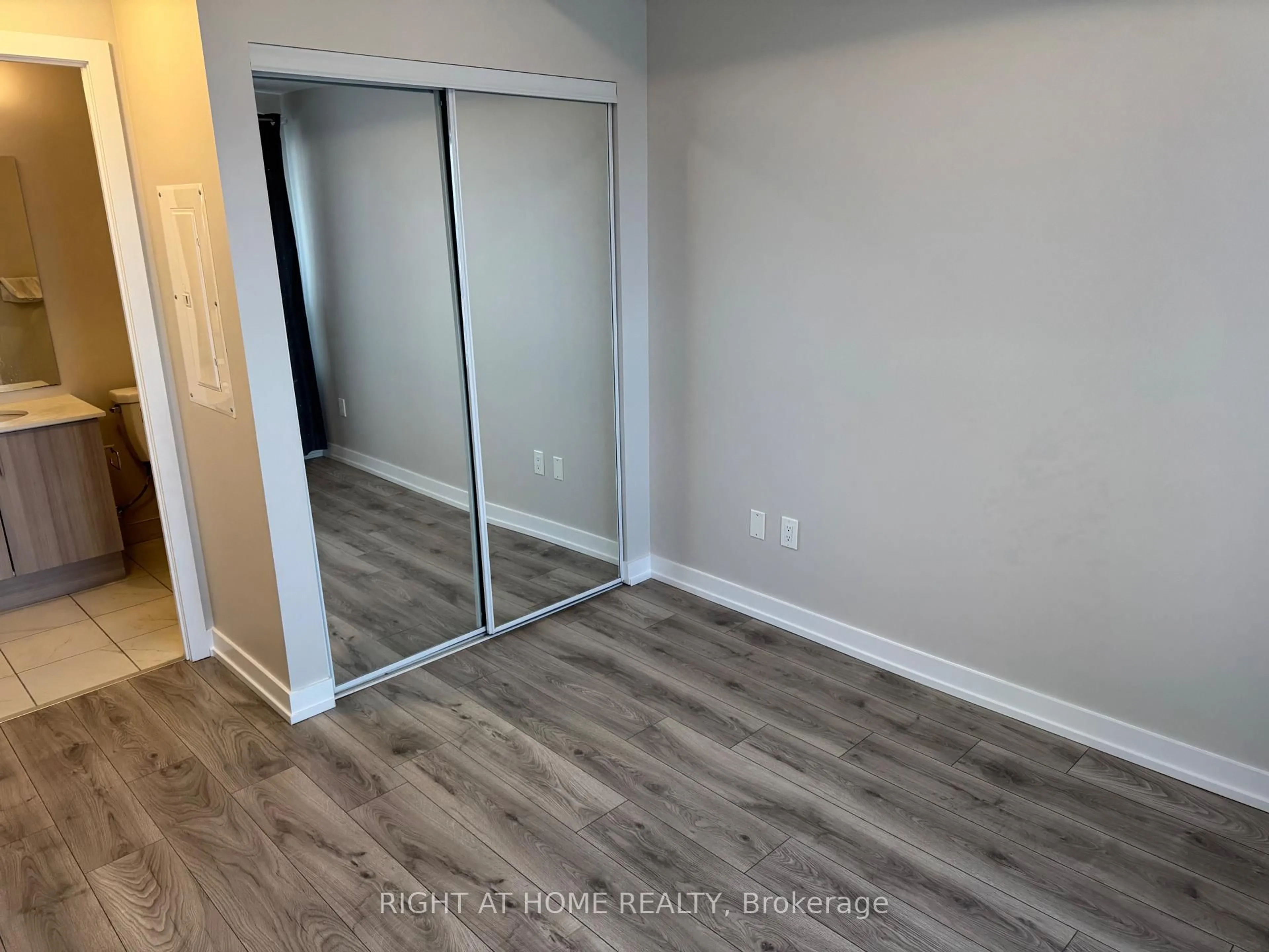 A pic of a room for 1455 Celebration Dr #602, Pickering Ontario L1W 1L8