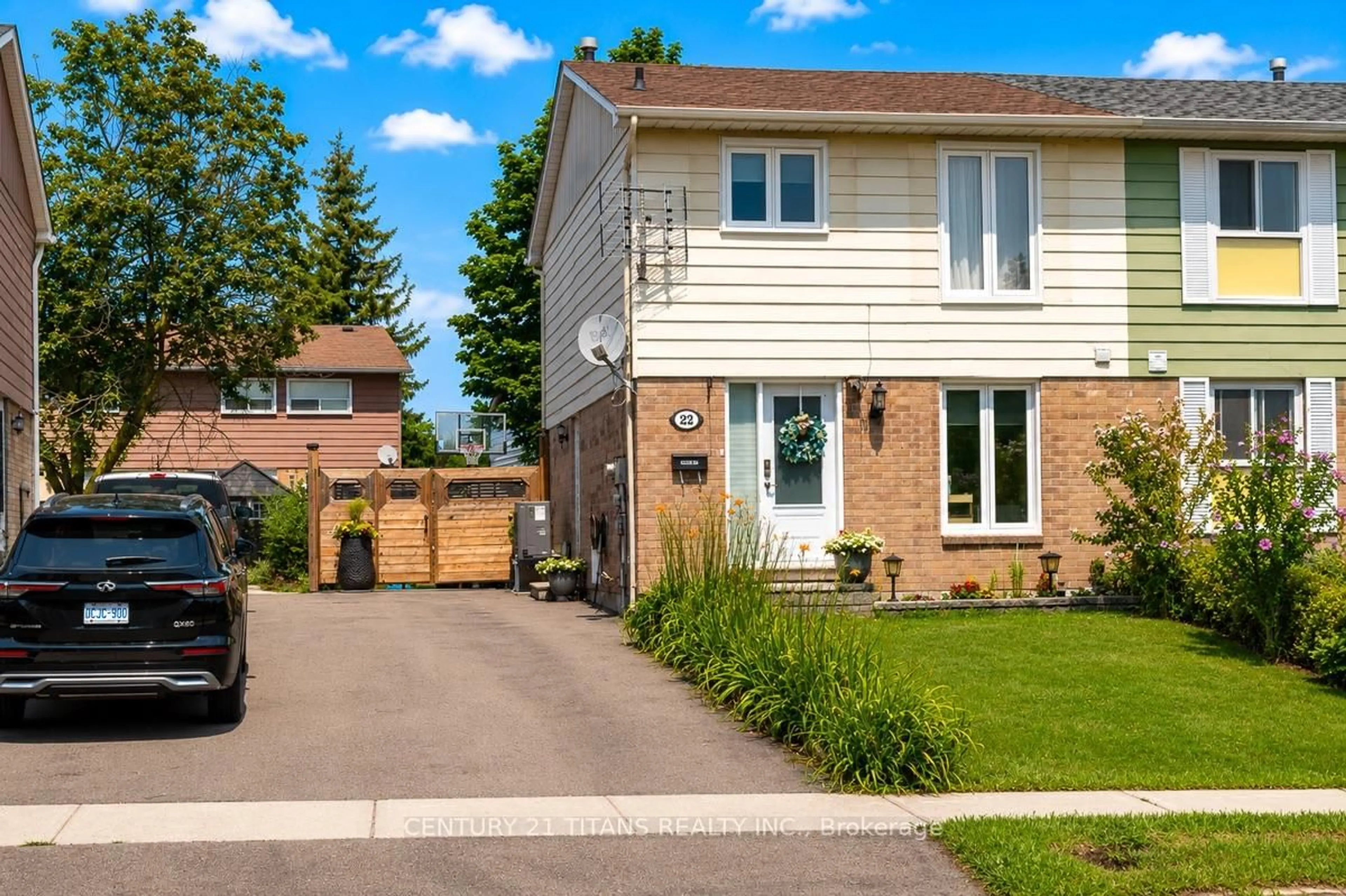 Home with brick exterior material, street for 22 Whiteleas Ave, Toronto Ontario M1B 1W7