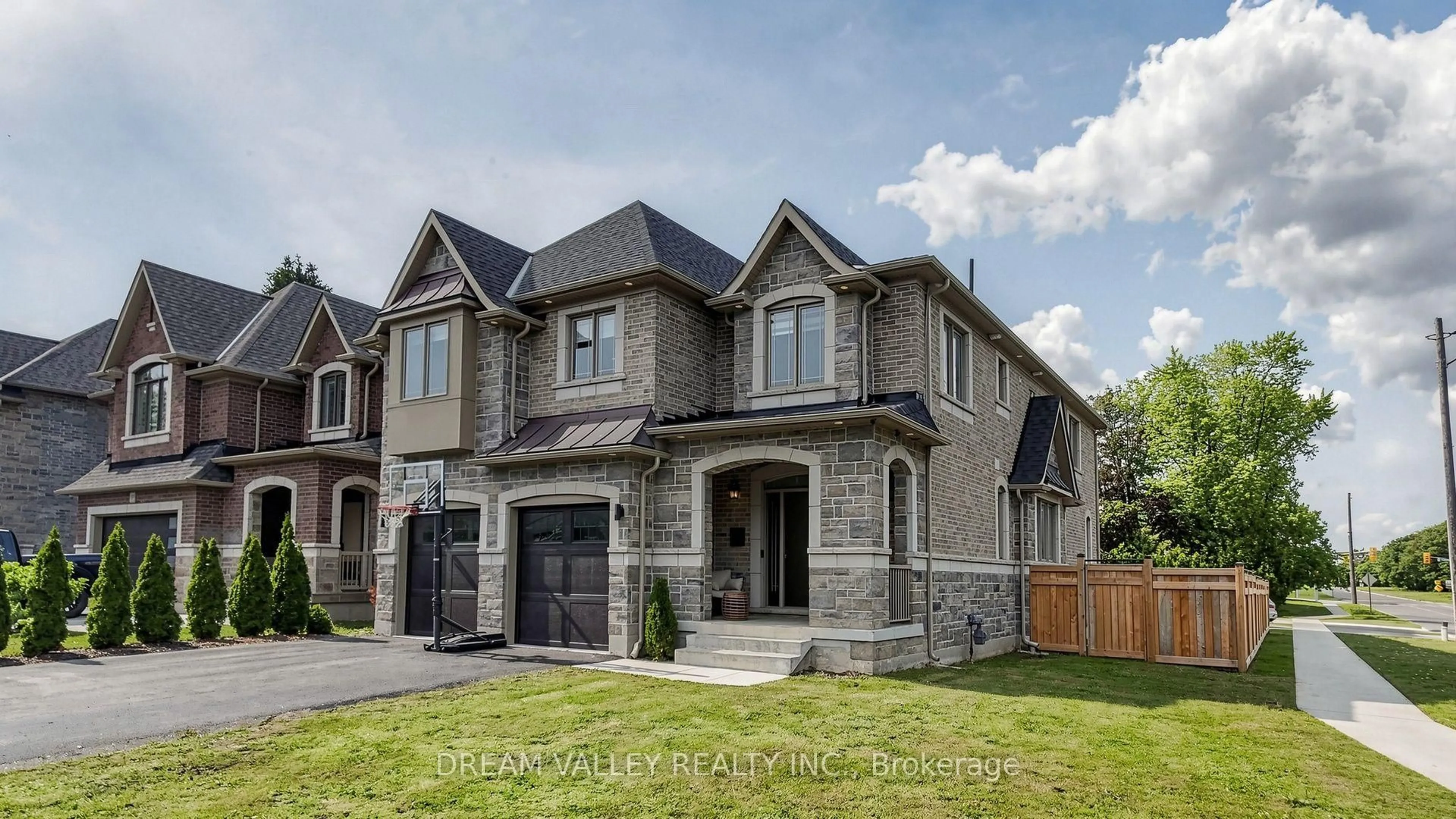 Home with brick exterior material, street for 224 Severn St St, Oshawa Ontario L1J 8H7