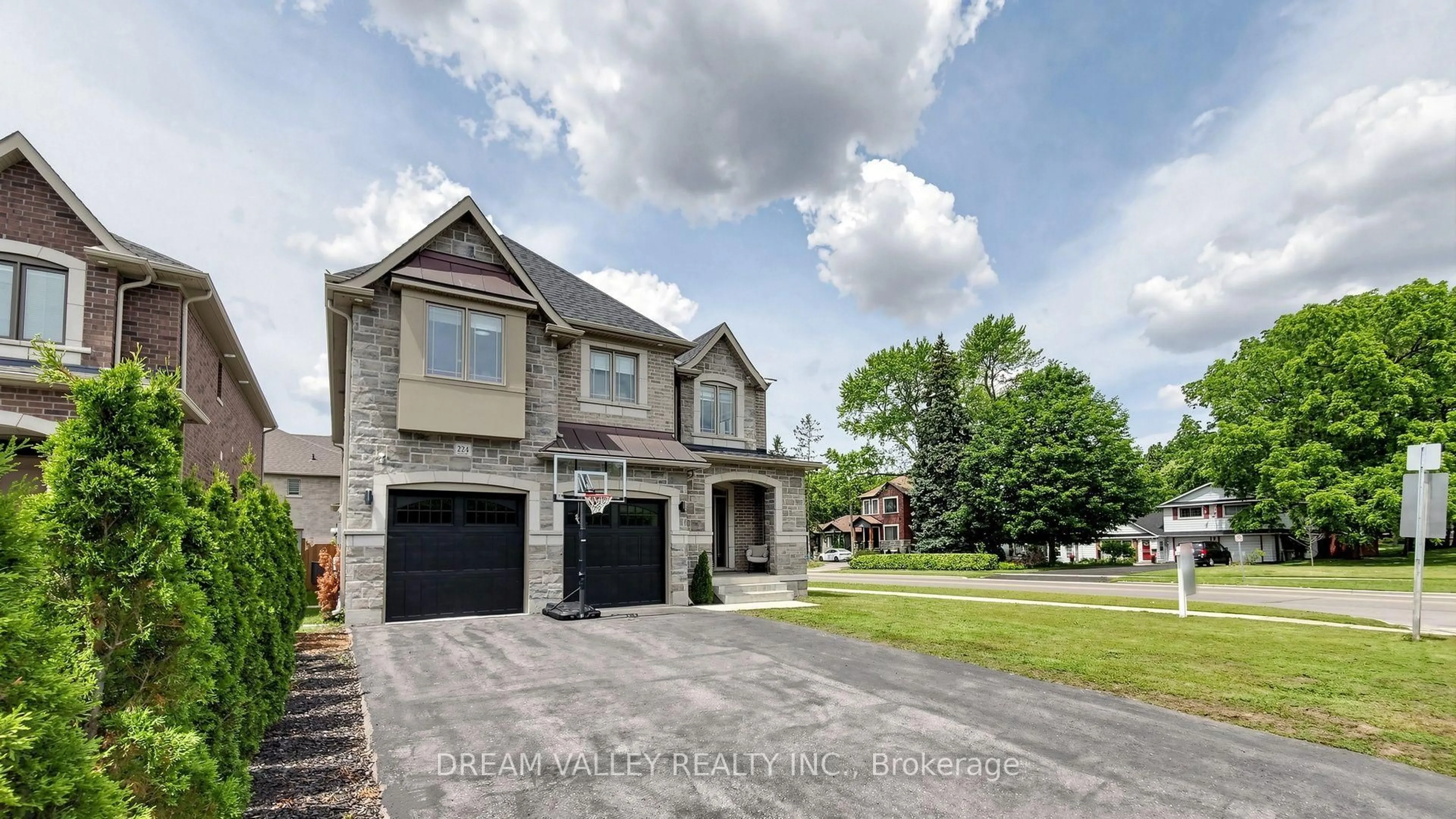 Home with brick exterior material, street for 224 Severn St St, Oshawa Ontario L1J 8H7