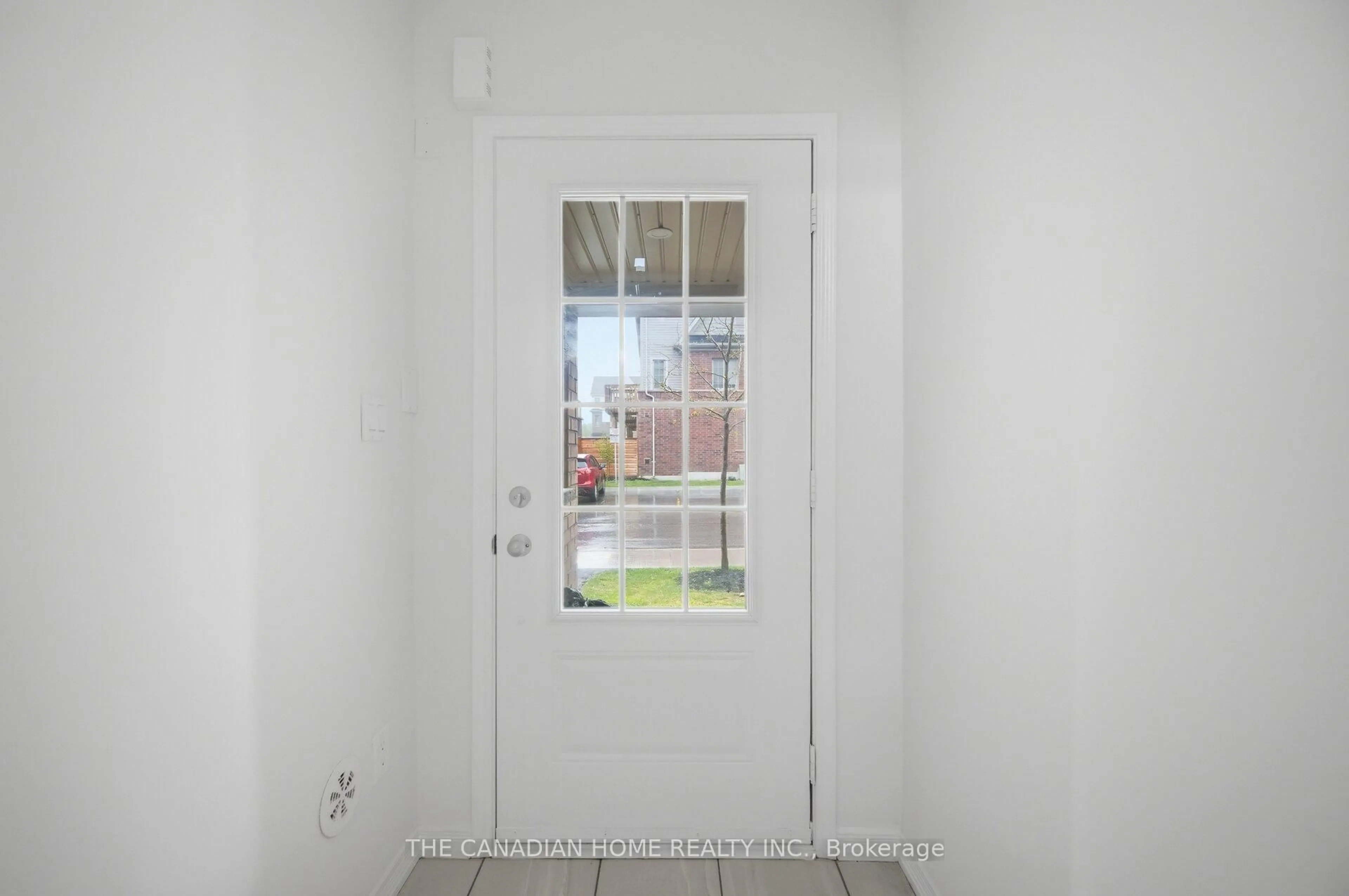 Indoor entryway for 99 Danzatore Path, Oshawa Ontario L1L 0P9