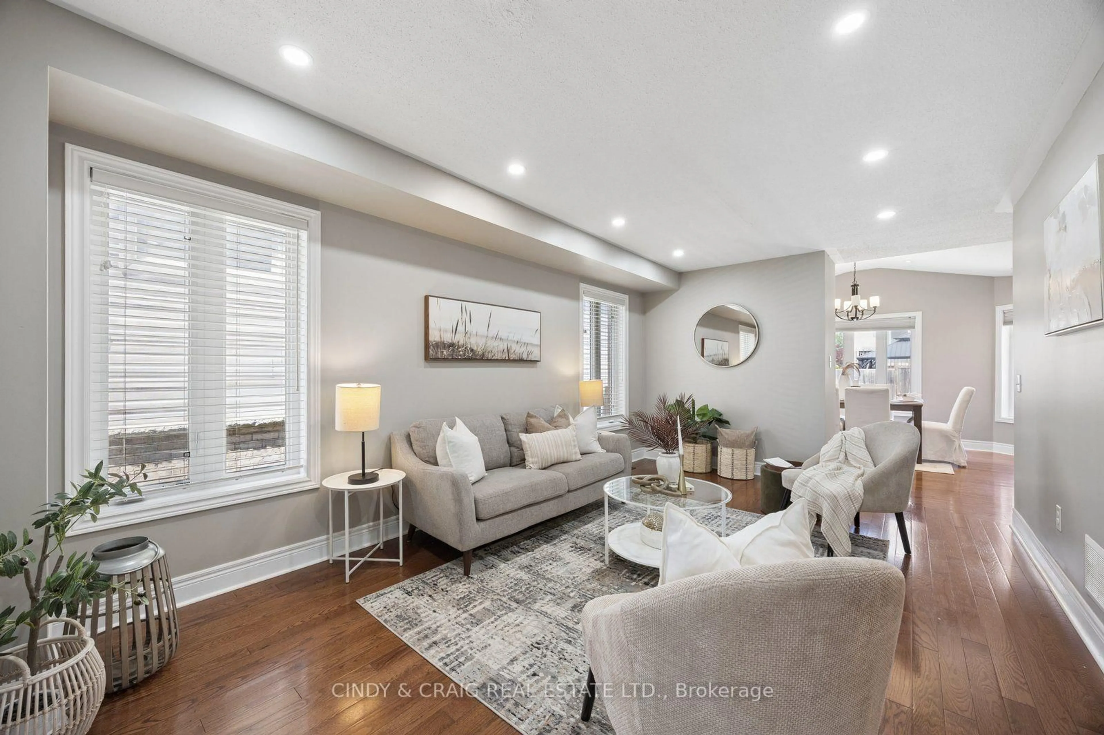 Living room with furniture, unknown for 82 Dewell Cres, Clarington Ontario L1E 0B7