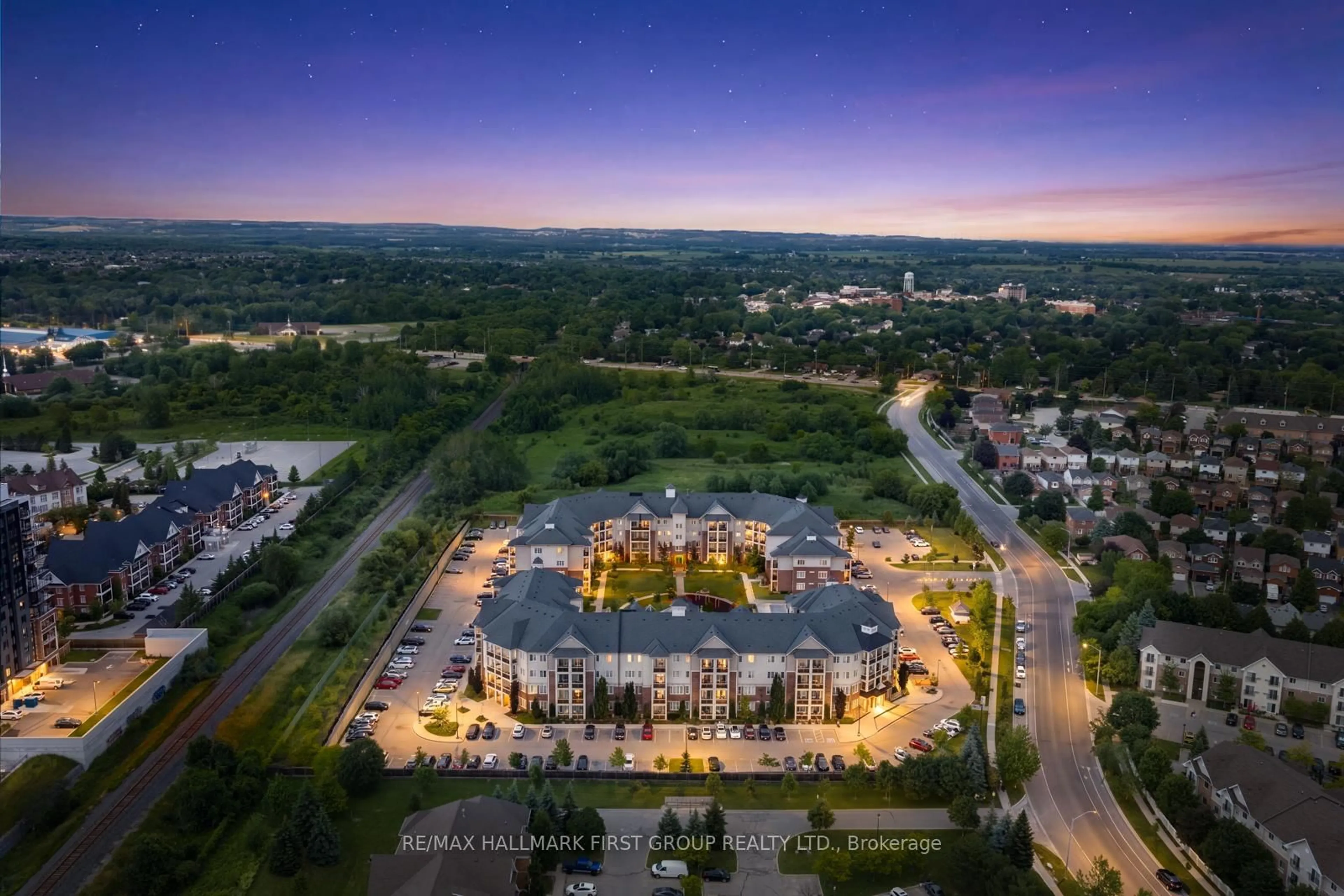 A pic from outside/outdoor area/front of a property/back of a property/a pic from drone, unknown for 80 Aspen Springs Dr #113, Clarington Ontario L1C 4Y2