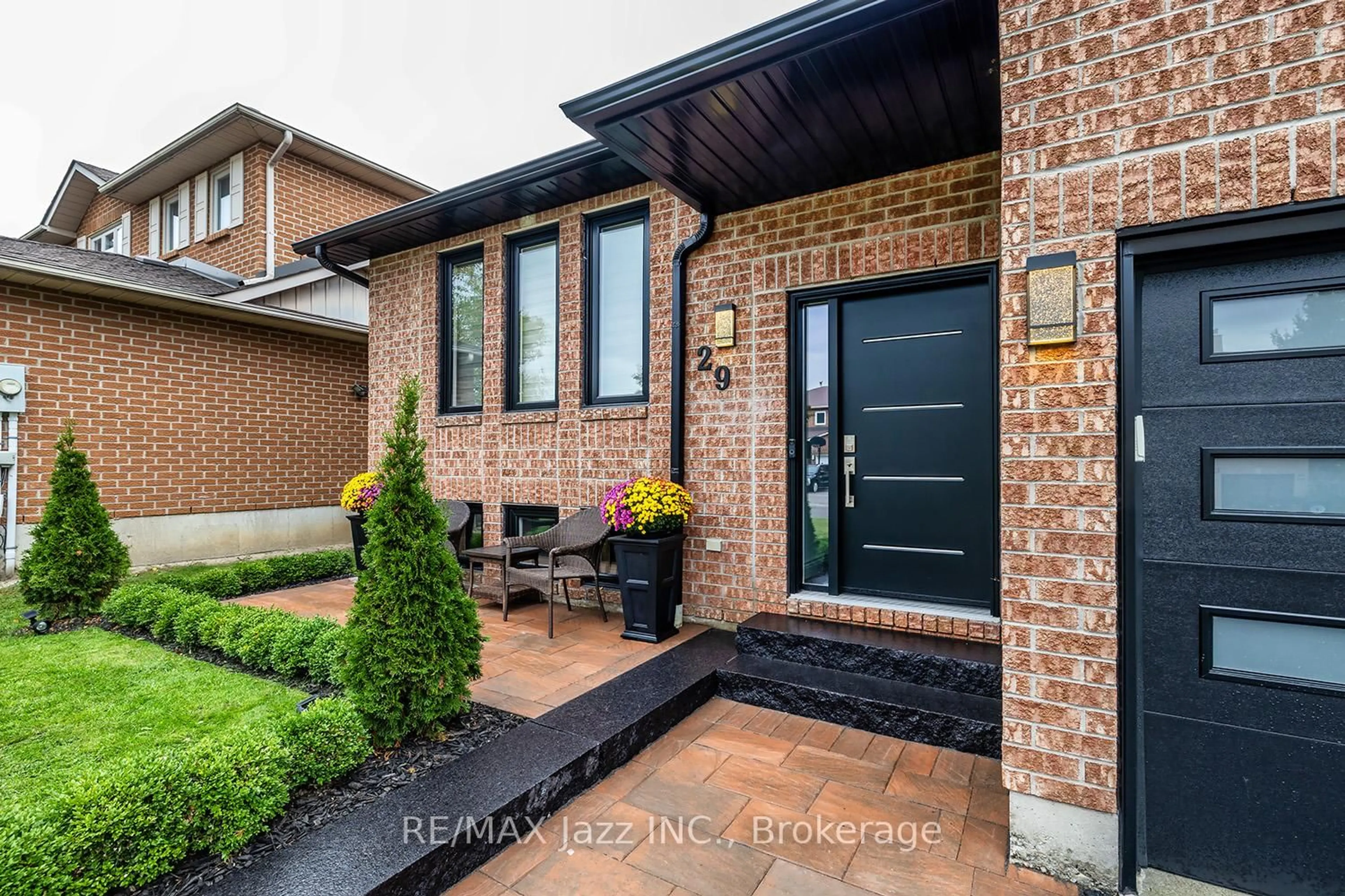Home with brick exterior material, street for 29 Harold St, Whitby Ontario L1N 8Z7