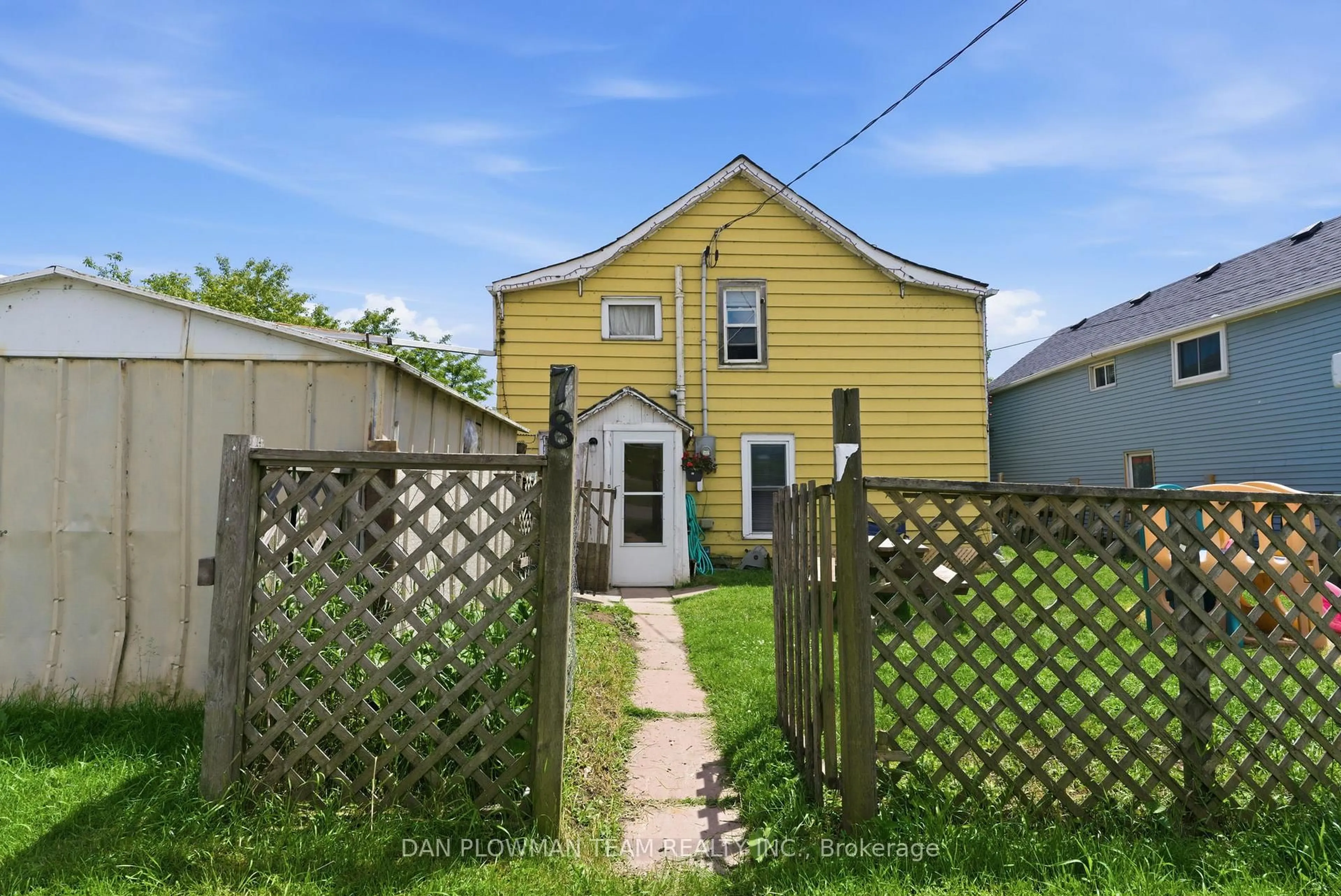 Unknown for 78 East Beach Rd, Clarington Ontario L1C 6A5