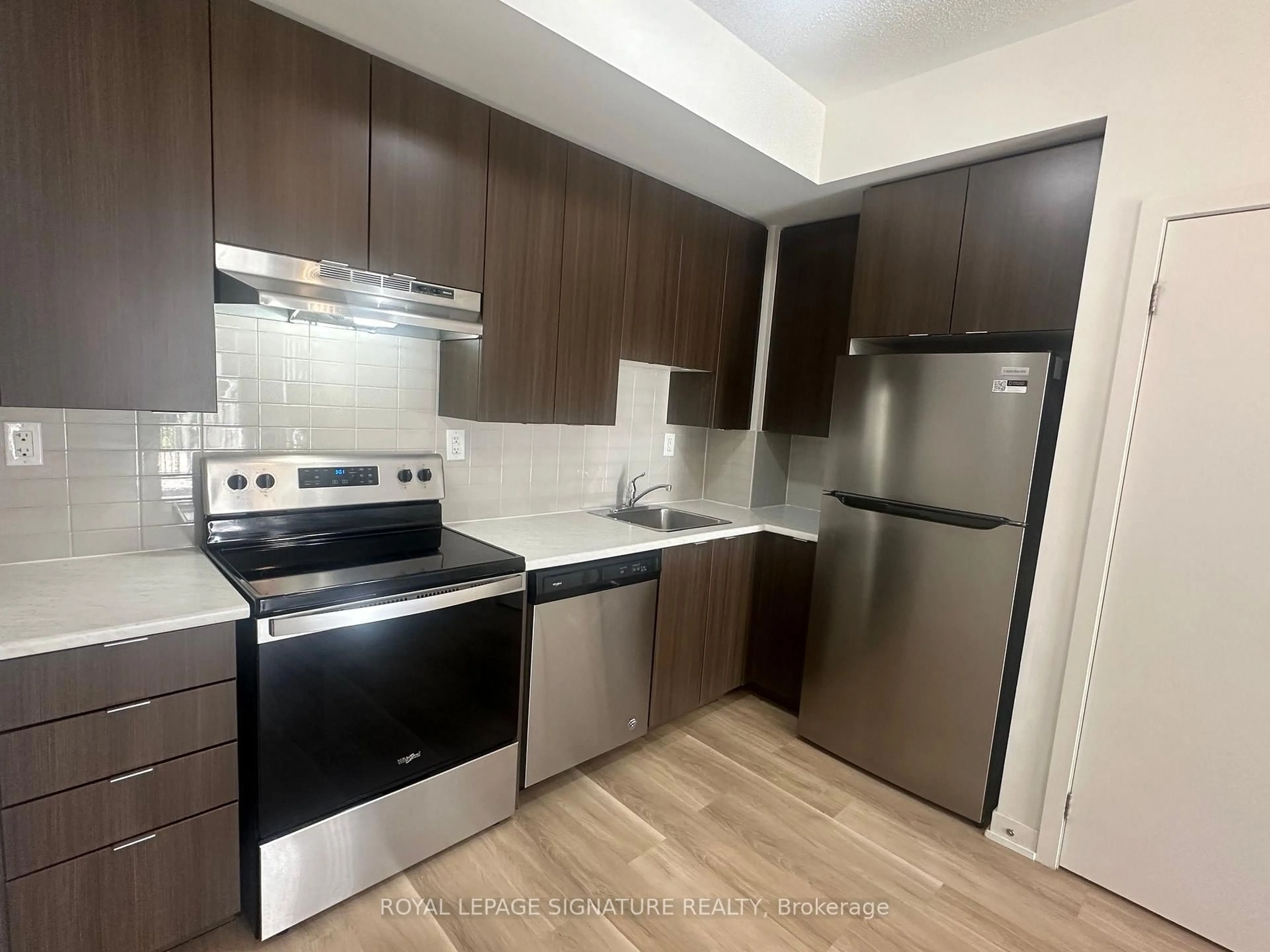 Standard kitchen, unknown for 60 Orchid Place Dr #11, Toronto Ontario M1B 0C4