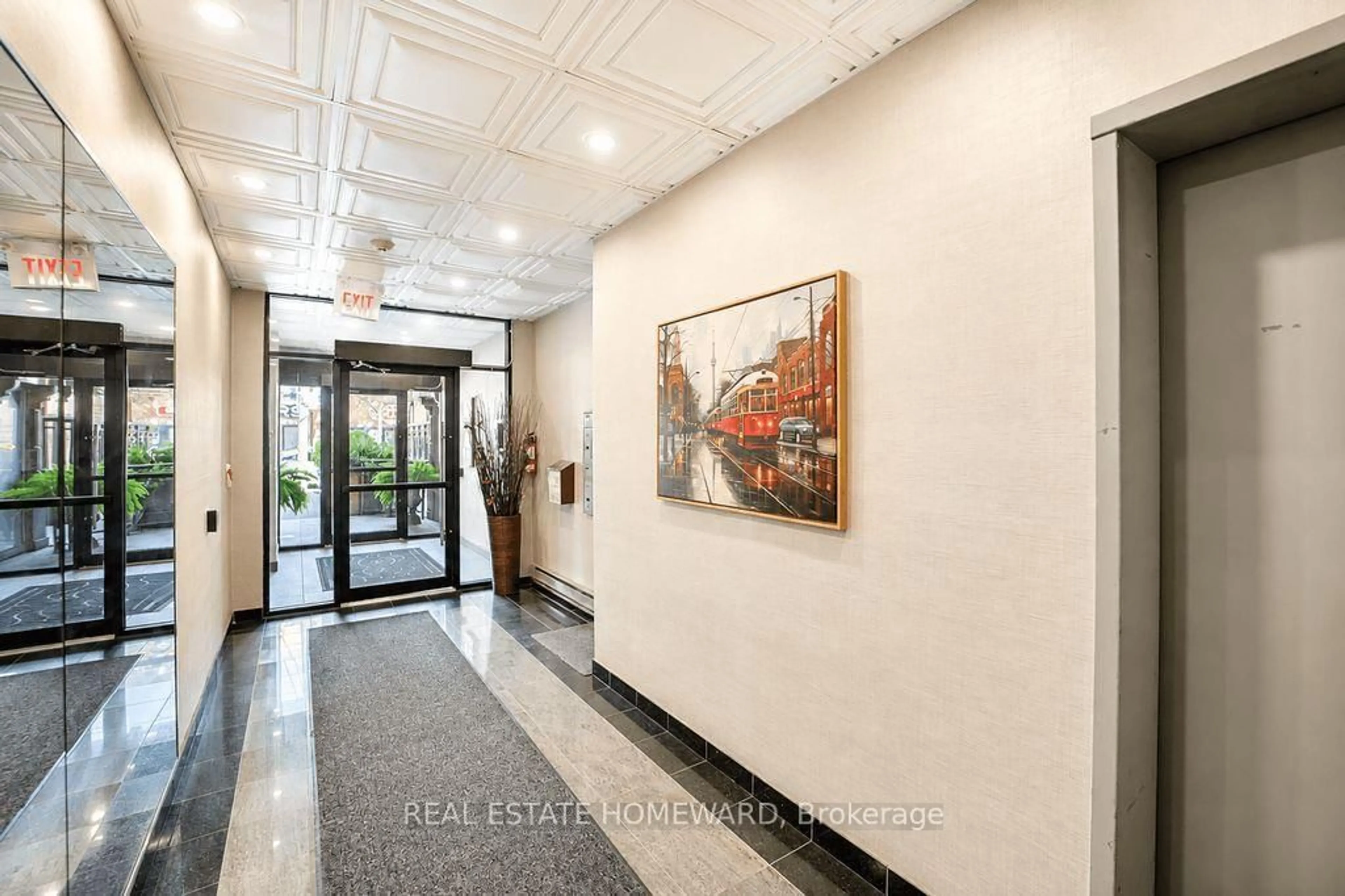 Indoor foyer for 1941 Queen St #304, Toronto Ontario M4L 1H7