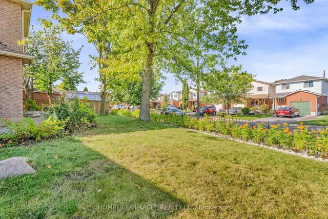 1 Beechnut Cres, Clarington 4