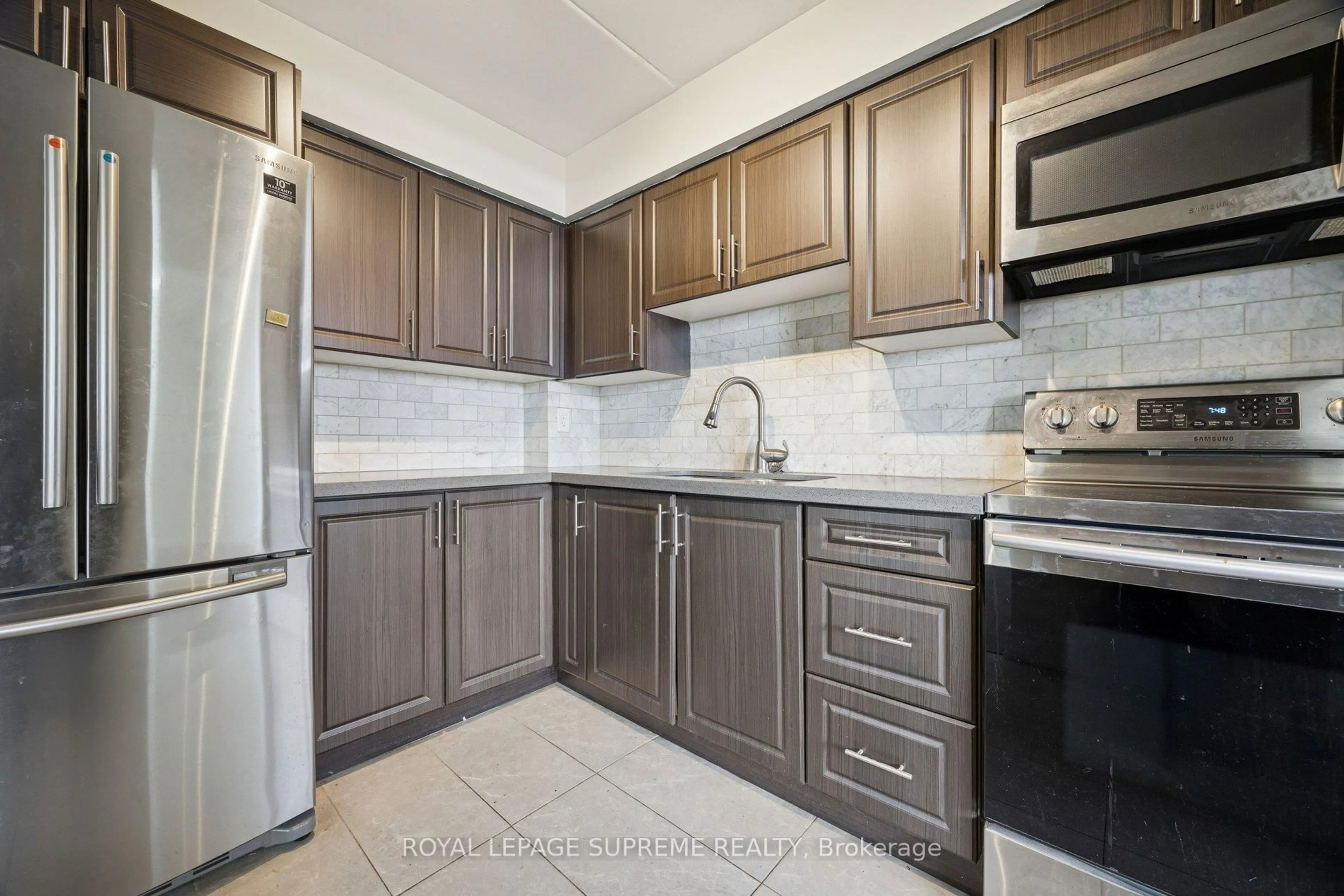 Standard kitchen, ceramic/tile floor for 207 Galloway Rd #704, Toronto Ontario M1E 4X3