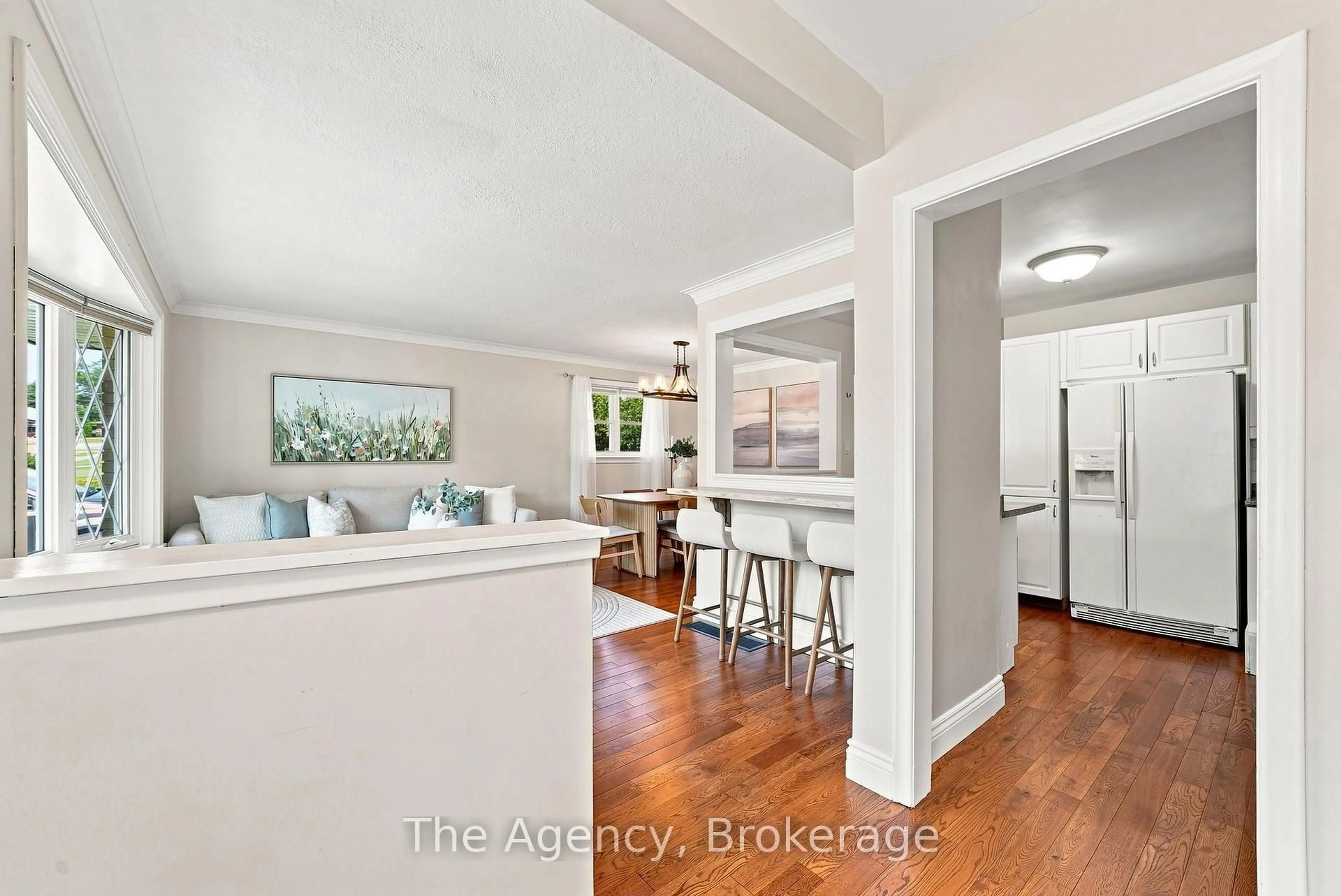 Open concept kitchen, unknown for 703 Newman Cres, Whitby Ontario L1N 1M7