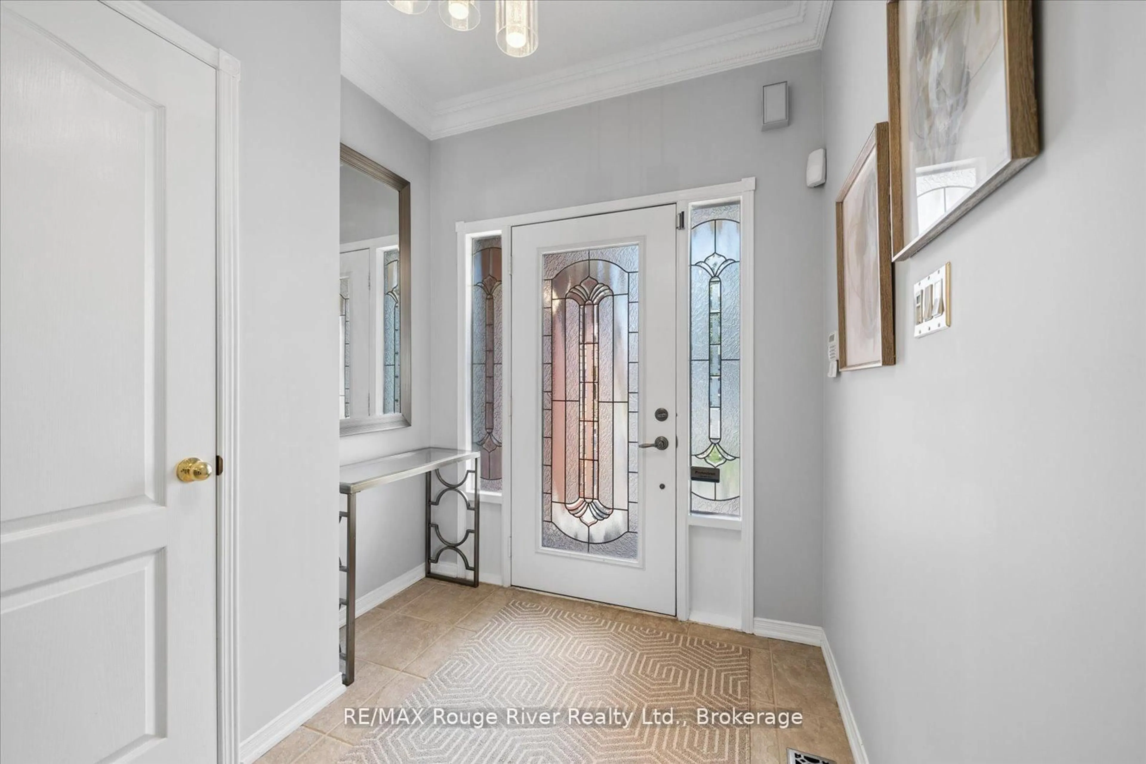 Indoor entryway for 8 Briggs Cres, Whitby Ontario L1M 0H5