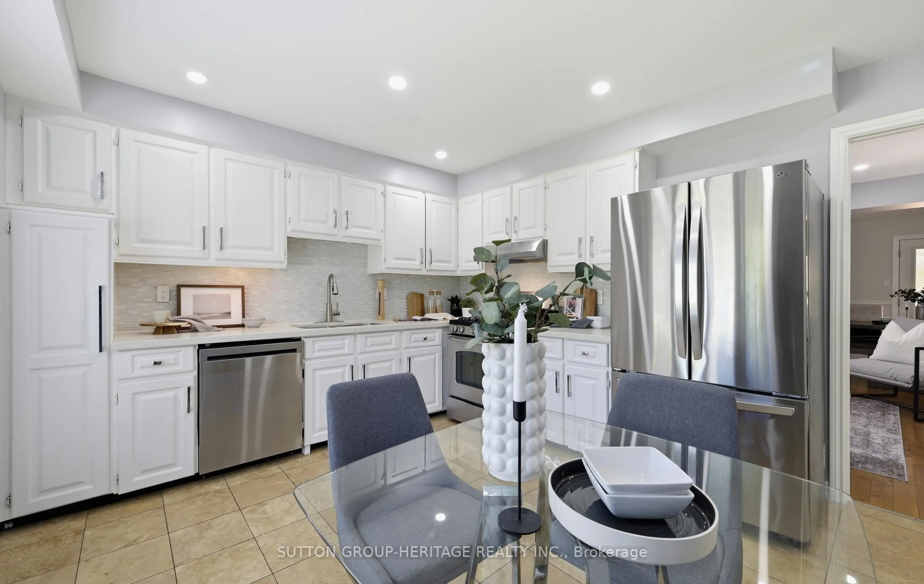 Open concept kitchen, ceramic/tile floor for 1209 Cherrydown Dr, Oshawa Ontario L1H 7T4