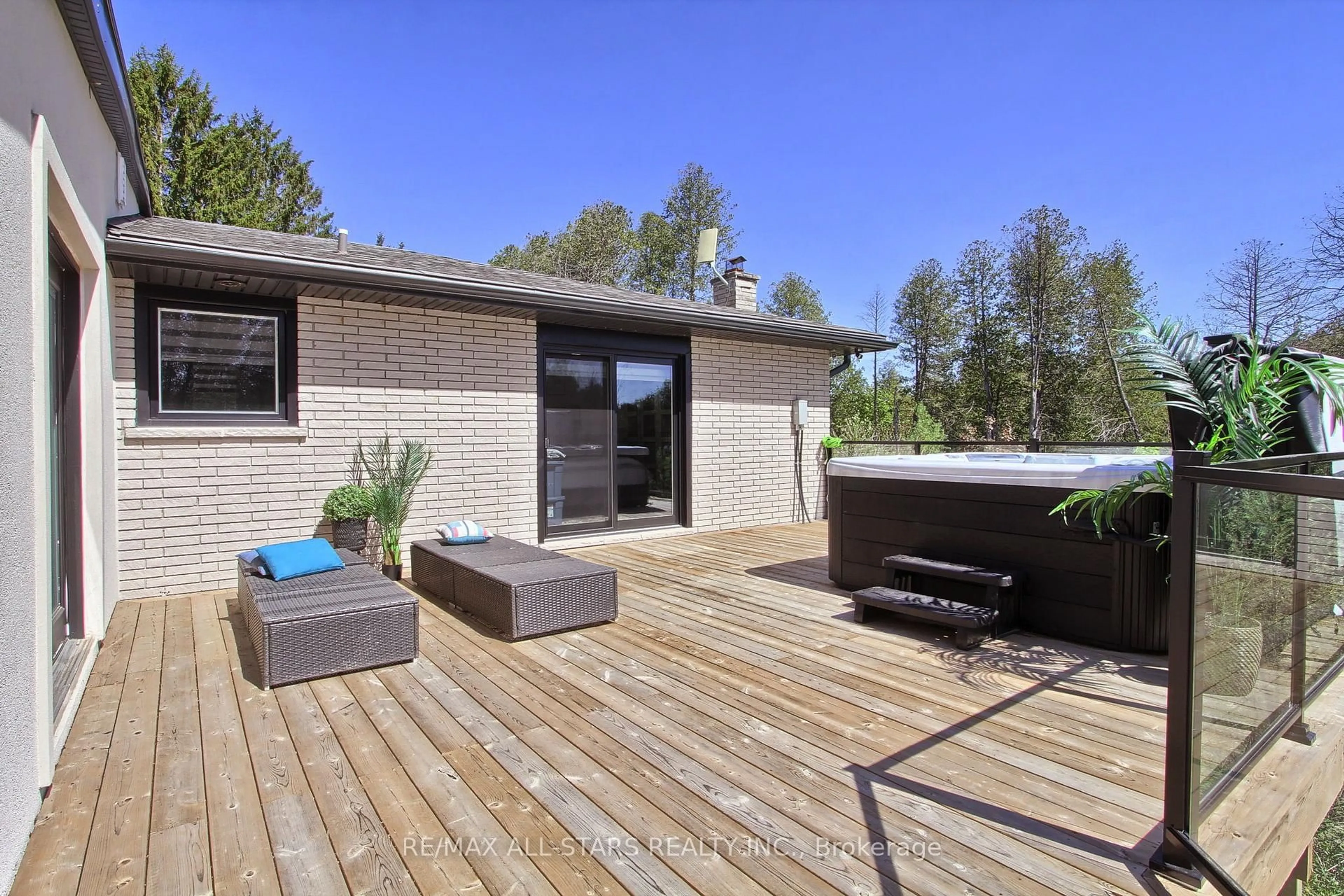 Patio, unknown for 215 Uxbridge Pickering Townline, Pickering Ontario L1Y 0A4