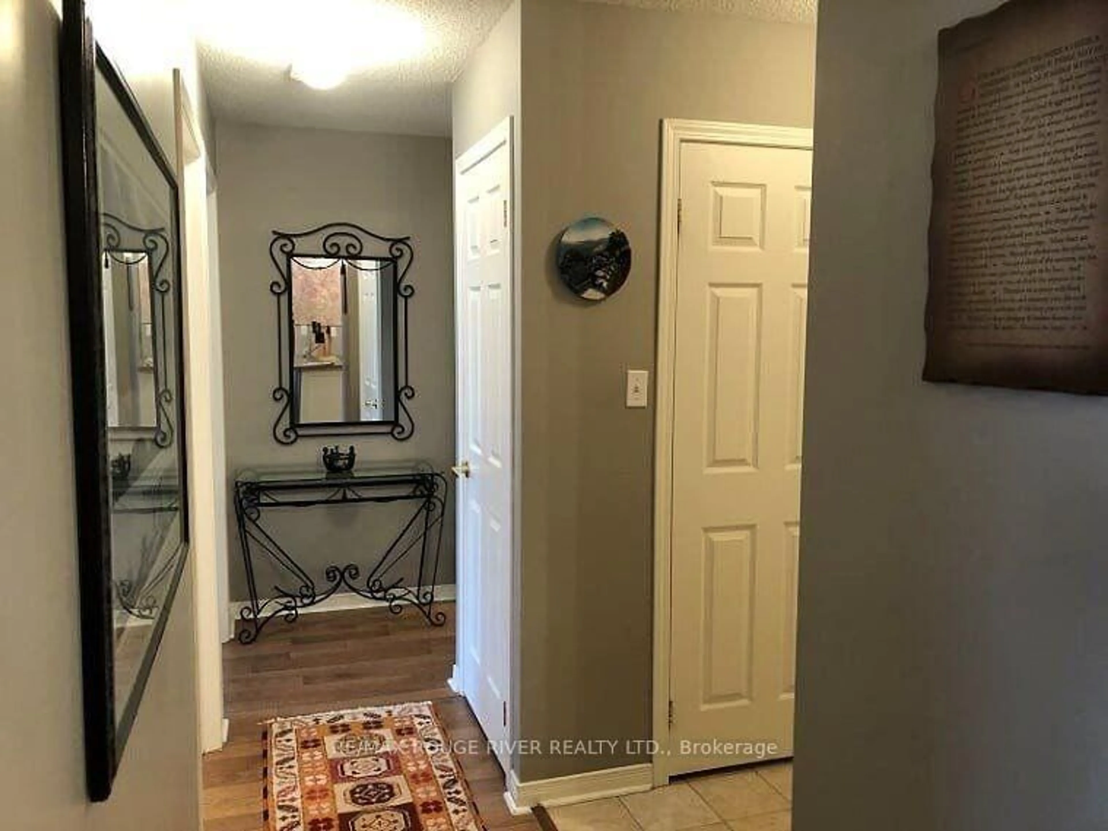 Indoor entryway for 90 Aspen Springs Dr #102, Clarington Ontario L1C 5N3