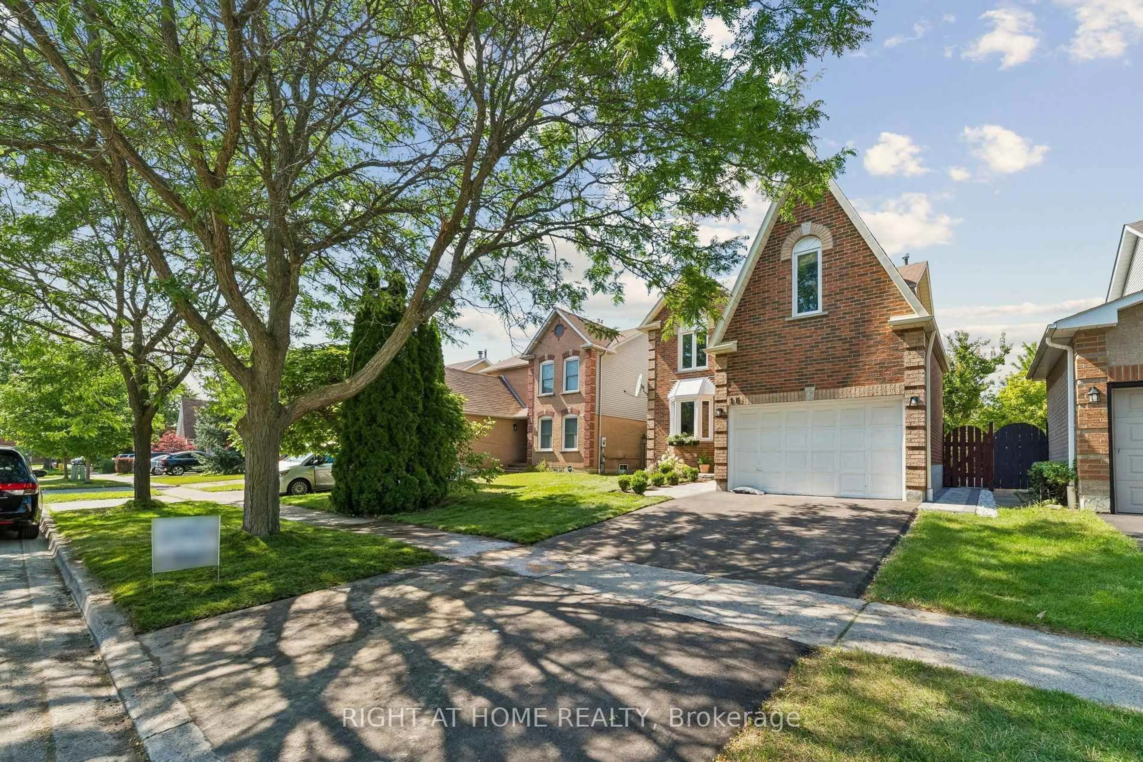 Home with brick exterior material, street for 16 Ian Fleming Cres, Whitby Ontario L1R 2E2