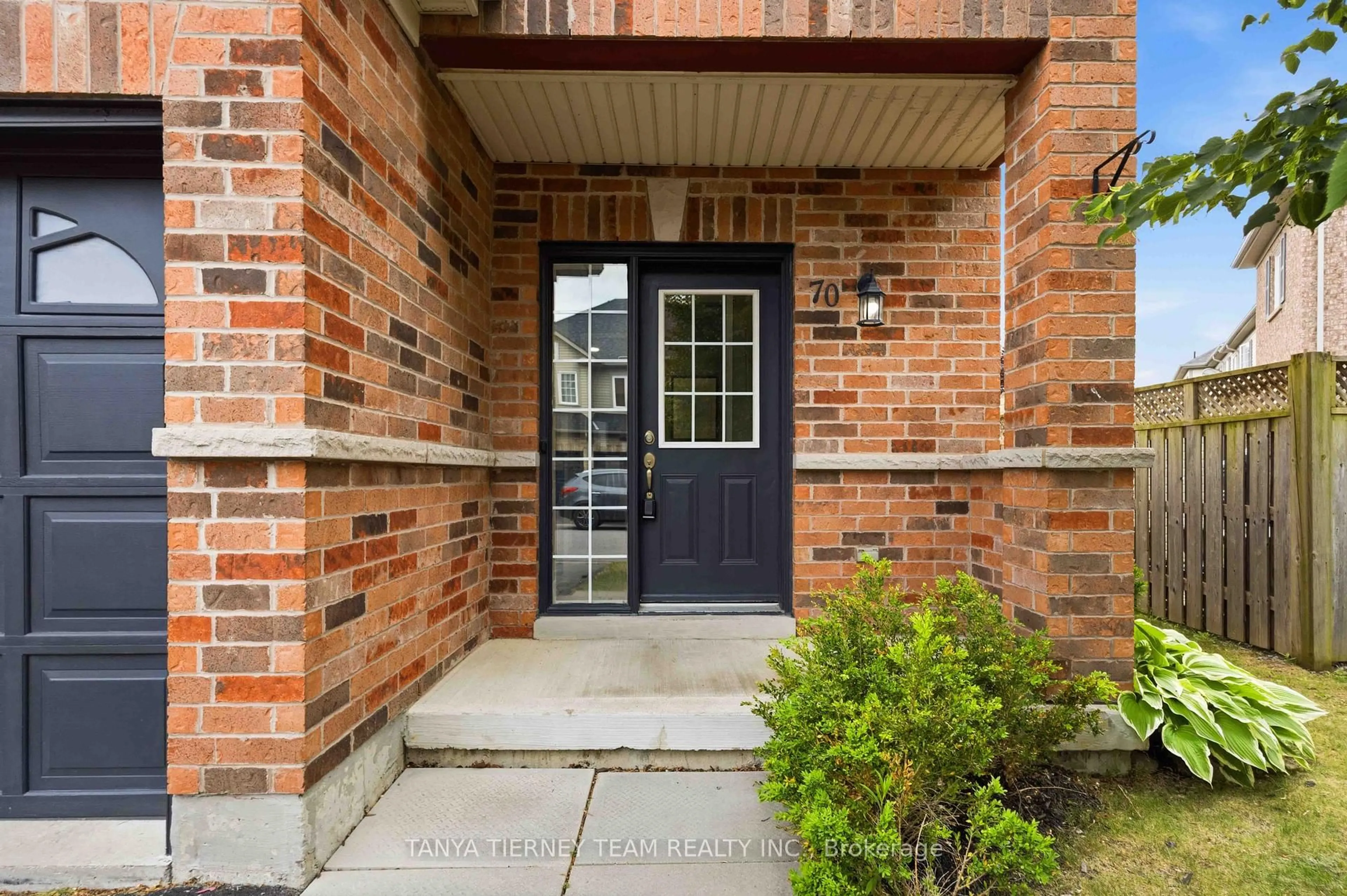 Home with brick exterior material, street for 70 Tempo Way, Whitby Ontario L1M 1B7