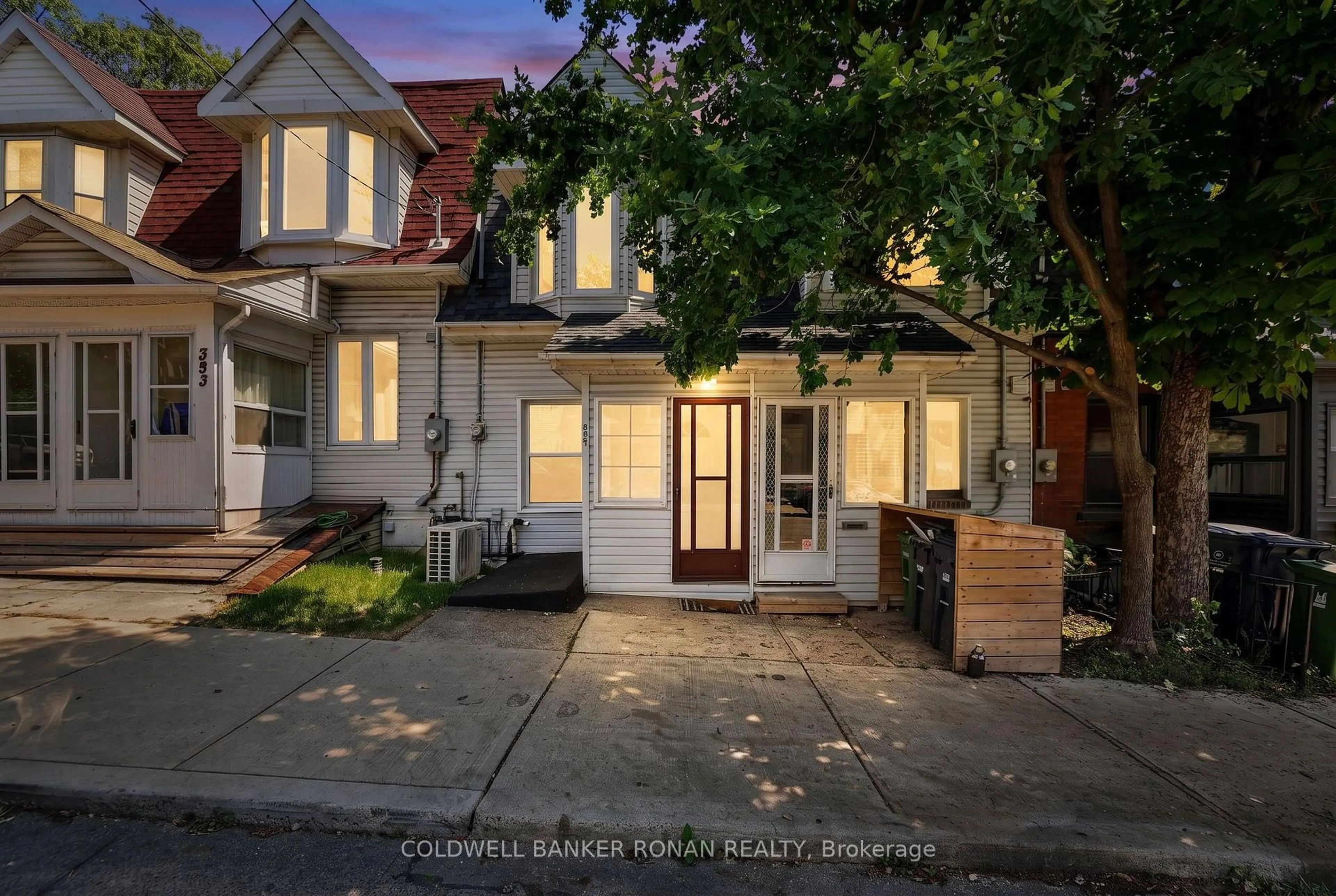 Home with brick exterior material, street for 391 Jones Ave, Toronto Ontario M4J 3G5