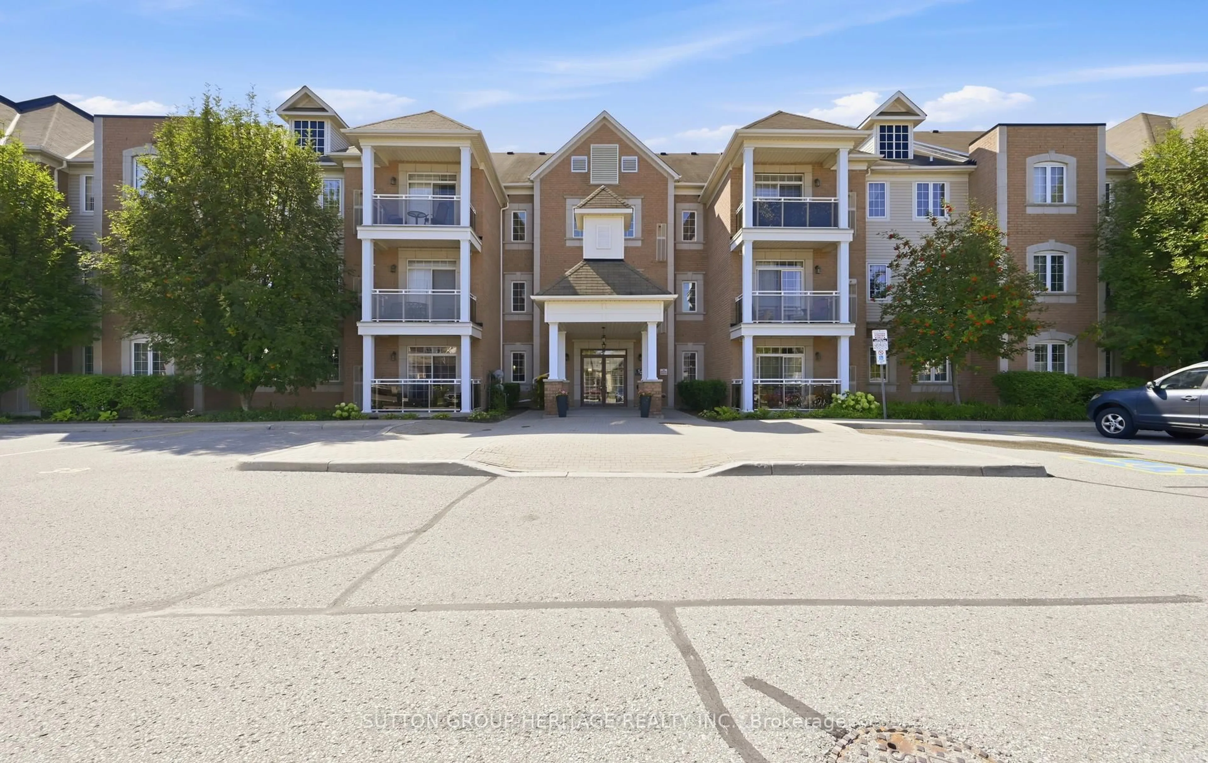 A pic from outside/outdoor area/front of a property/back of a property/a pic from drone, unknown for 54 Harvey Johnston Way #320, Whitby Ontario L1M 0J7