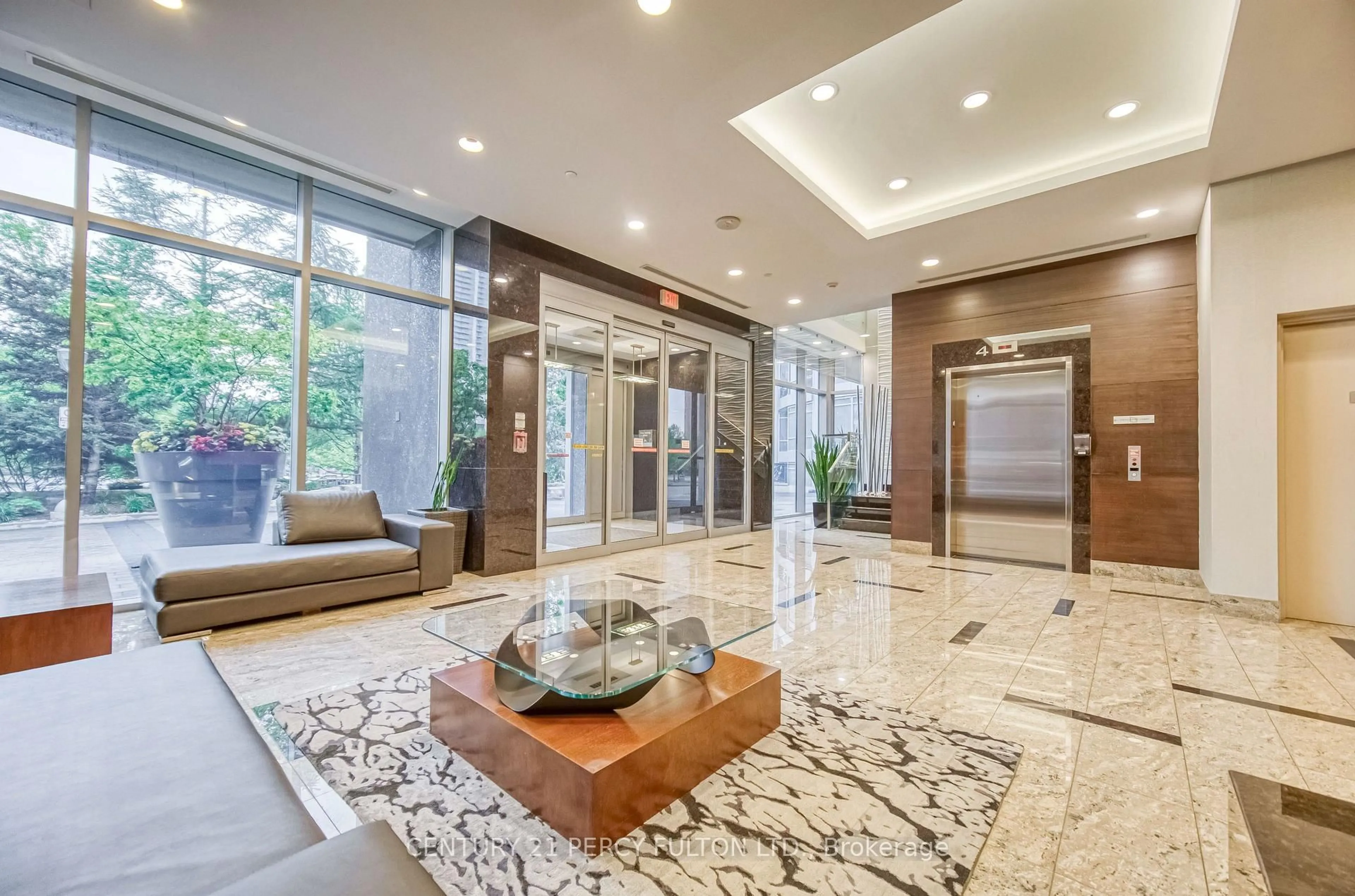 Lobby for 181 Village Green Sq #116, Toronto Ontario M1S 0L3