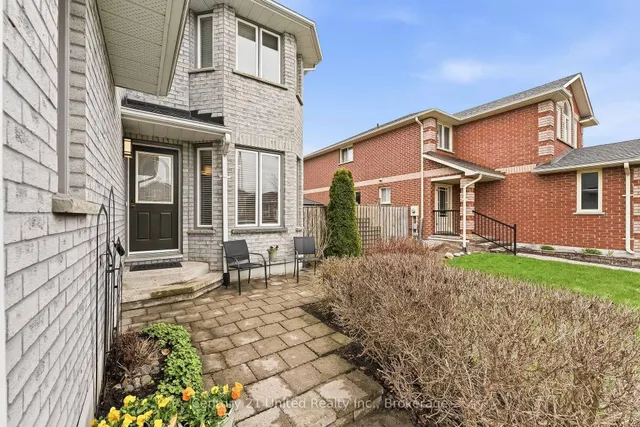 116 Avondale Dr, Clarington 4