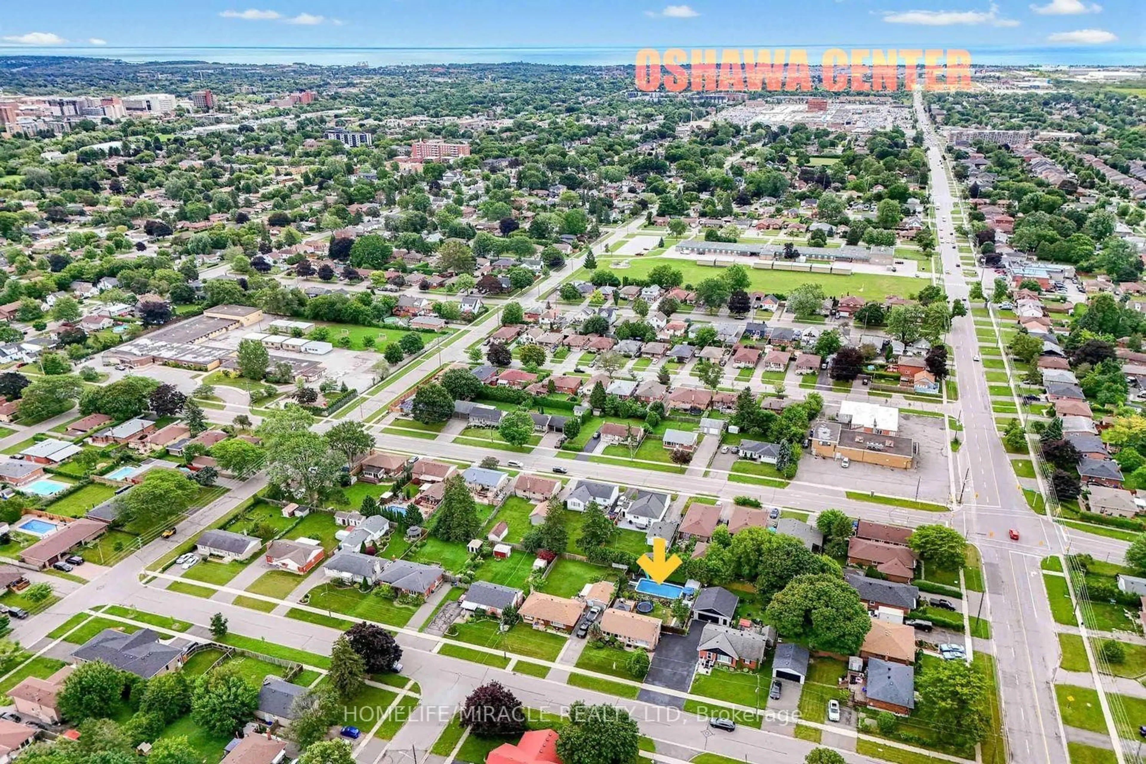 A pic from outside/outdoor area/front of a property/back of a property/a pic from drone, street for 509 Beurling Ave, Oshawa Ontario L1J 2Z8