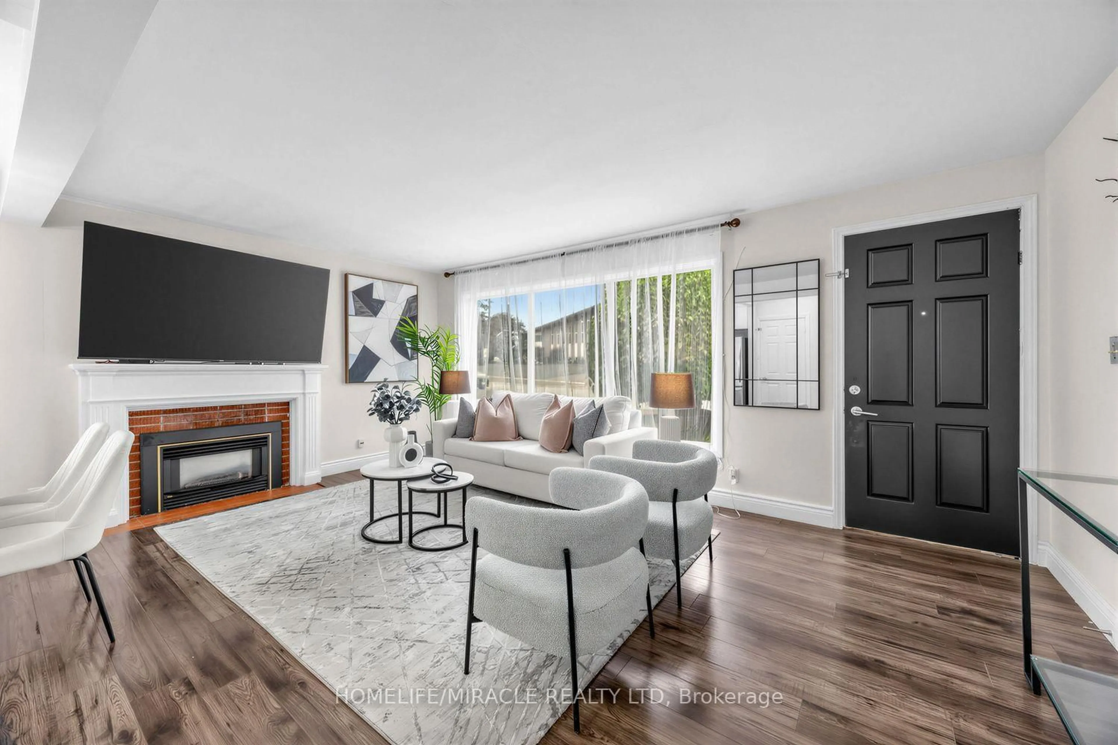 Living room with furniture, unknown for 509 Beurling Ave, Oshawa Ontario L1J 2Z8
