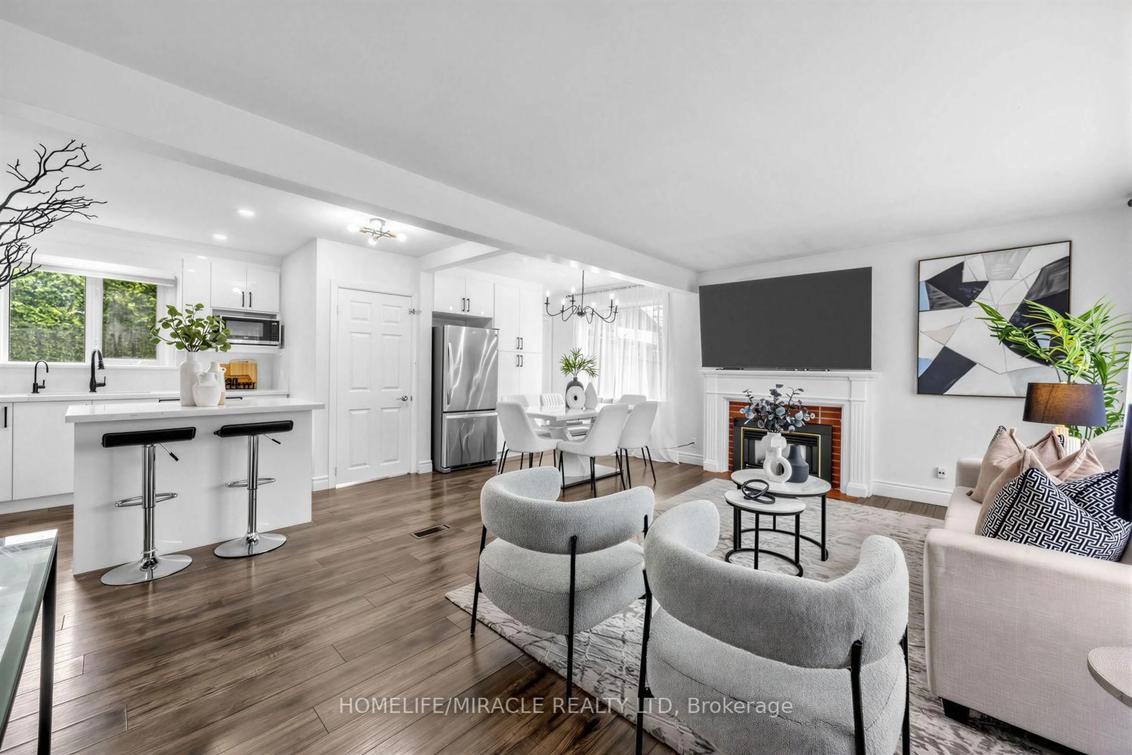 Open concept kitchen, unknown for 509 Beurling Ave, Oshawa Ontario L1J 2Z8