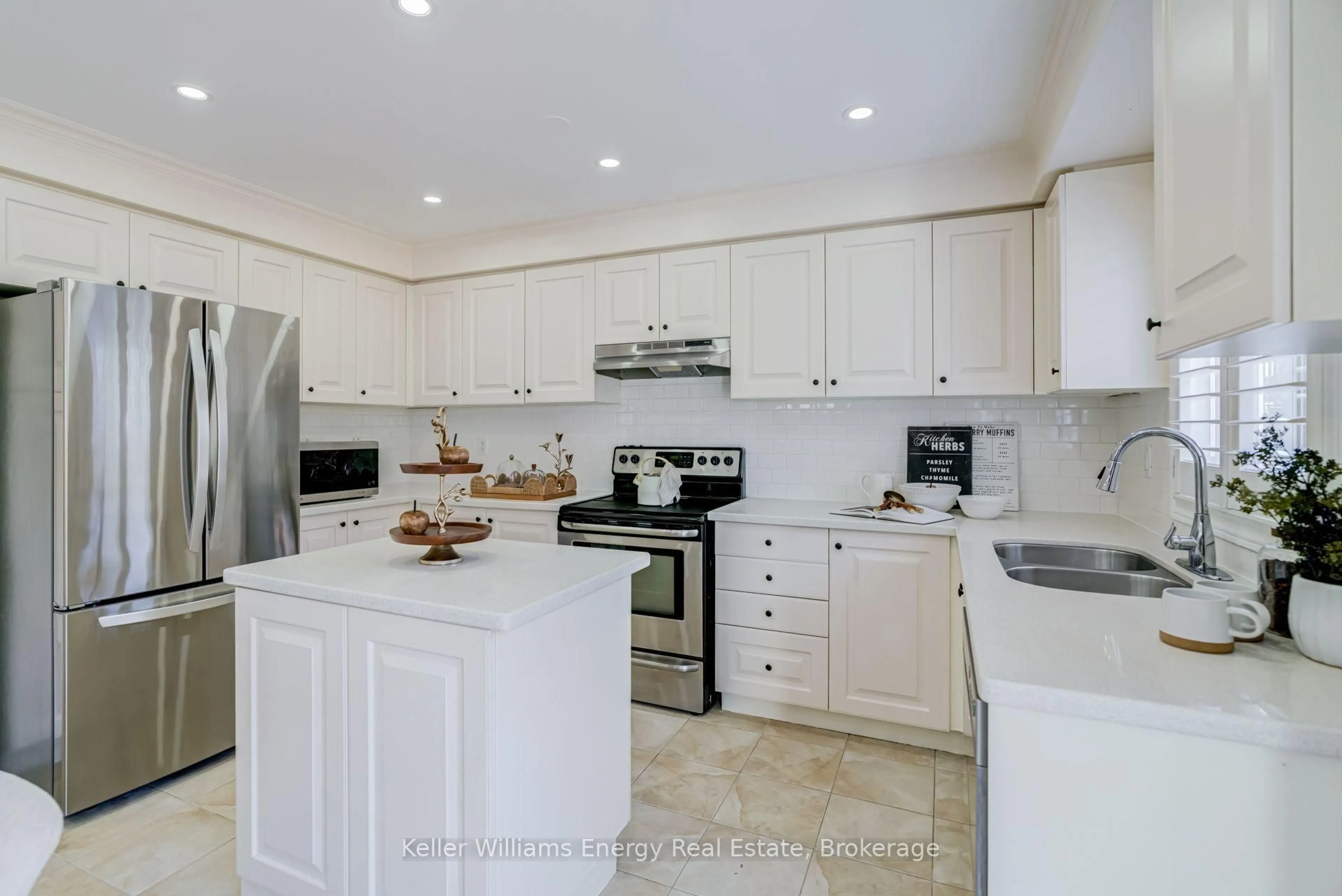Open concept kitchen, ceramic/tile floor for 1342 Harlstone Cres, Oshawa Ontario L1K 0N5