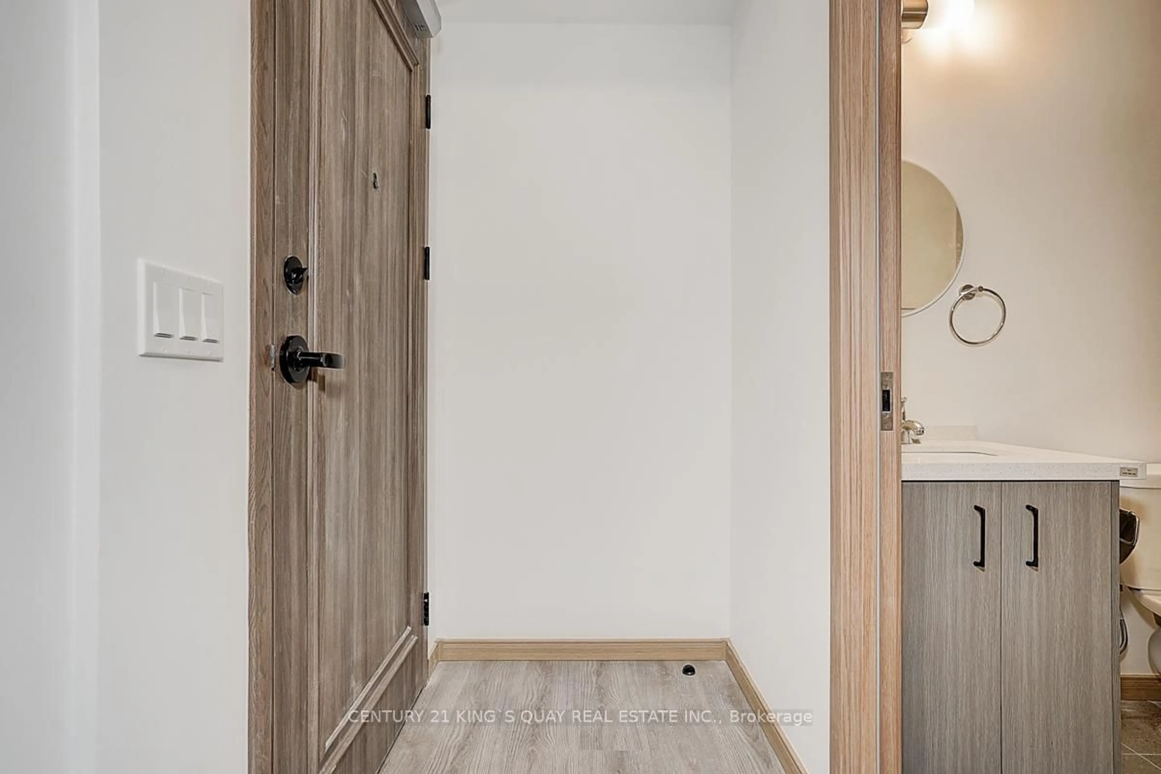 Indoor entryway for 3421 Sheppard Ave #615, Toronto Ontario M1T 0C2