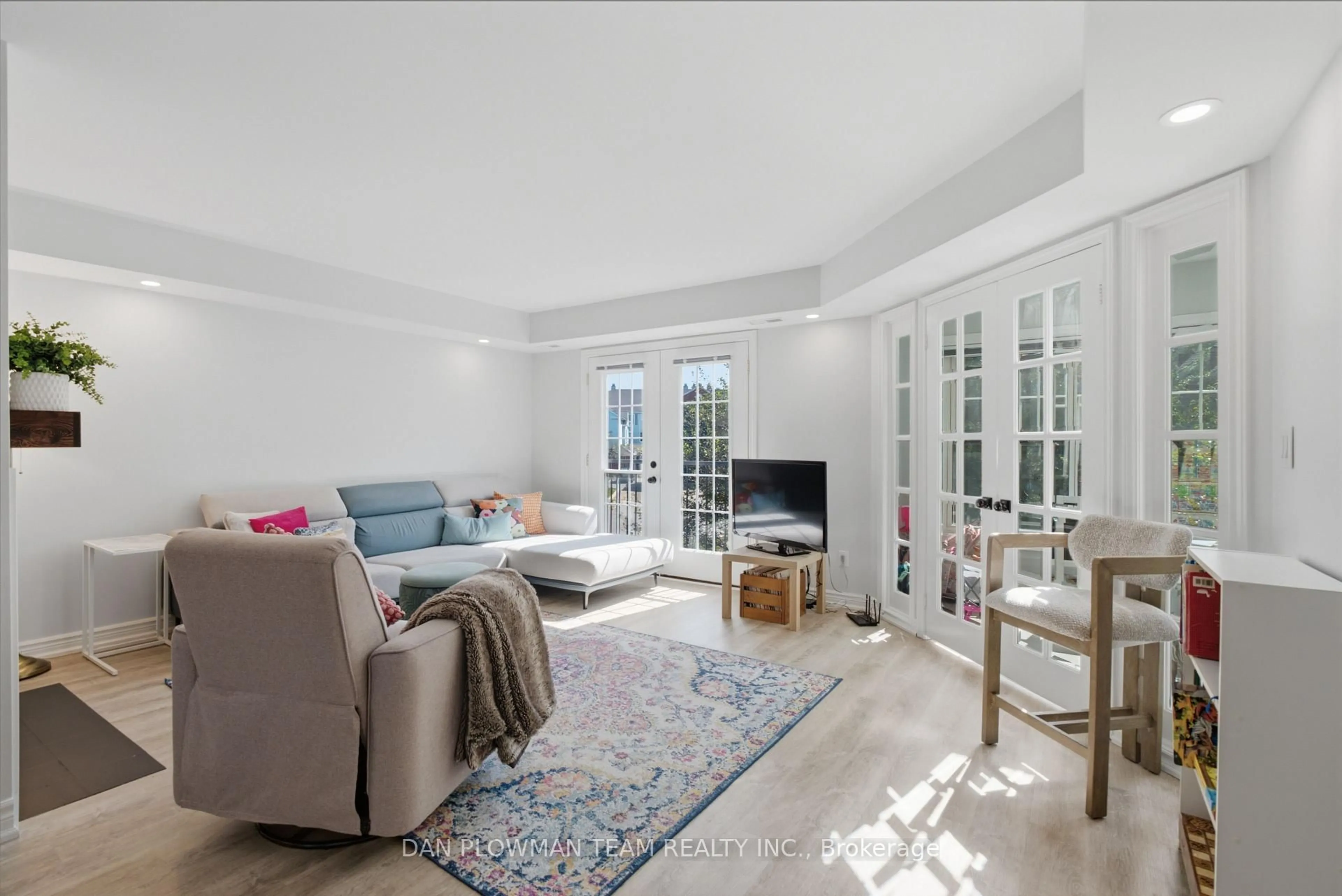 Living room with furniture, unknown for 1661 Nash Rd #H11 - 76, Clarington Ontario L1E 1S8