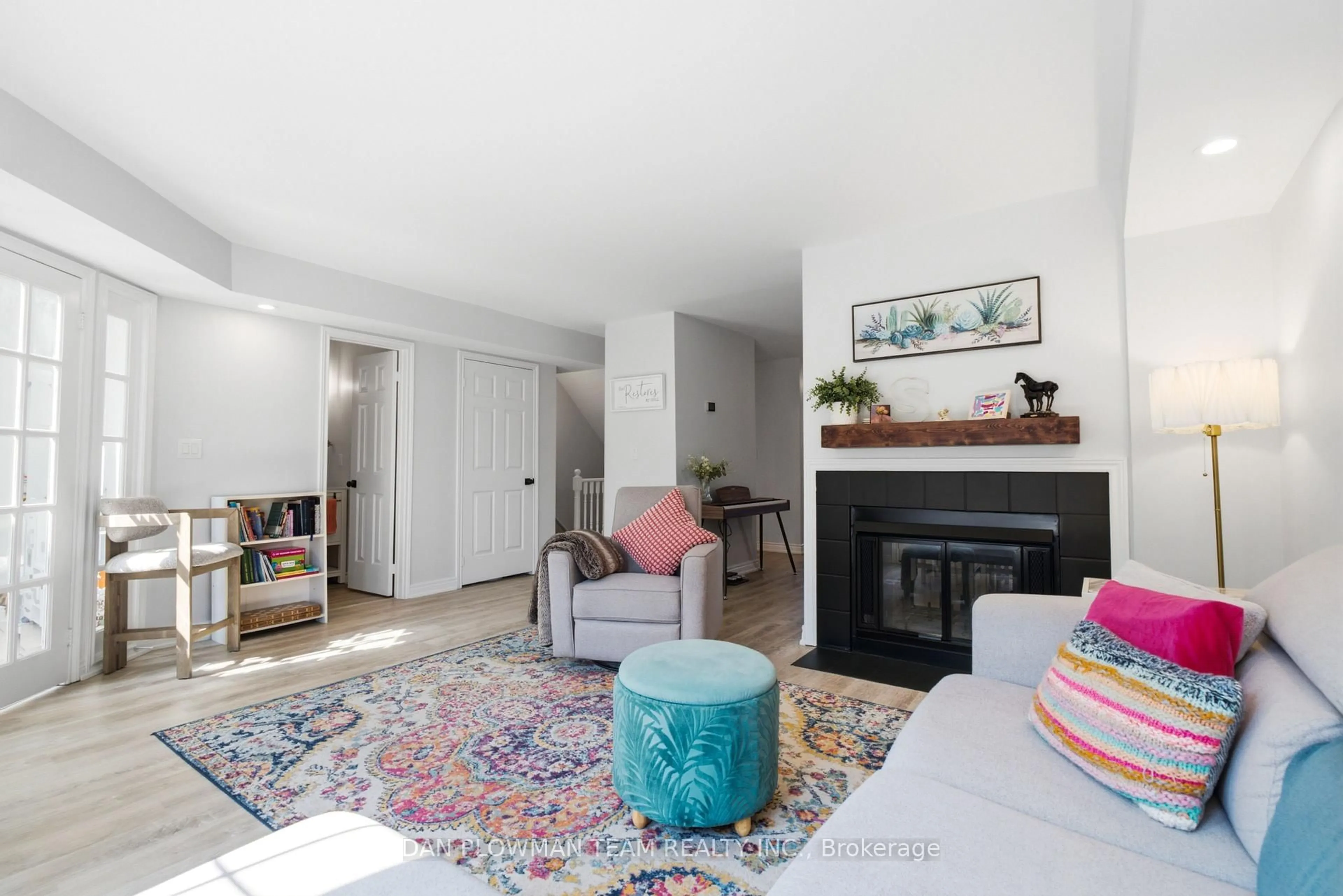 Living room with furniture, unknown for 1661 Nash Rd #H11 - 76, Clarington Ontario L1E 1S8