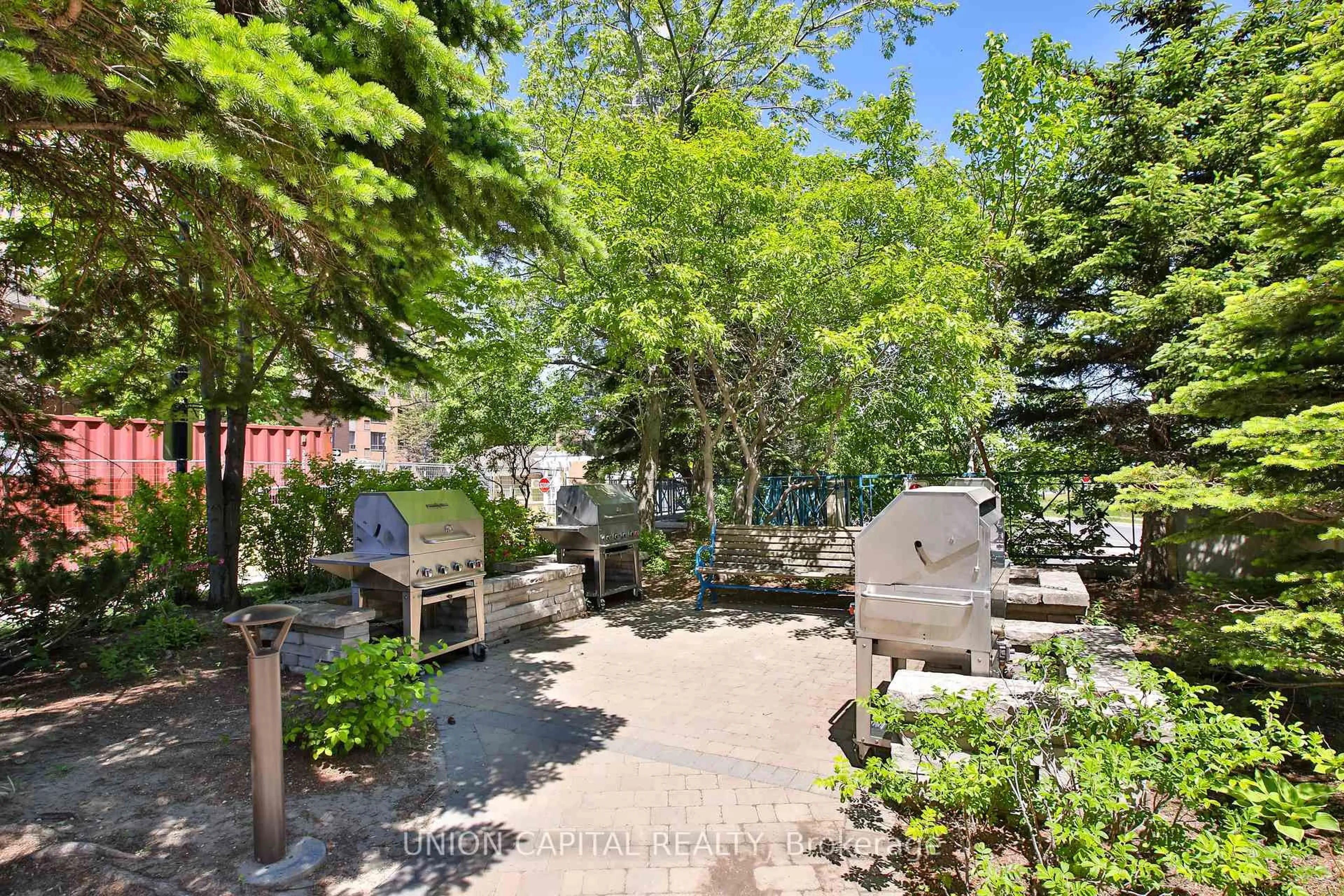 Patio, street for 115 Omni Dr #2601, Toronto Ontario M1P 5B4