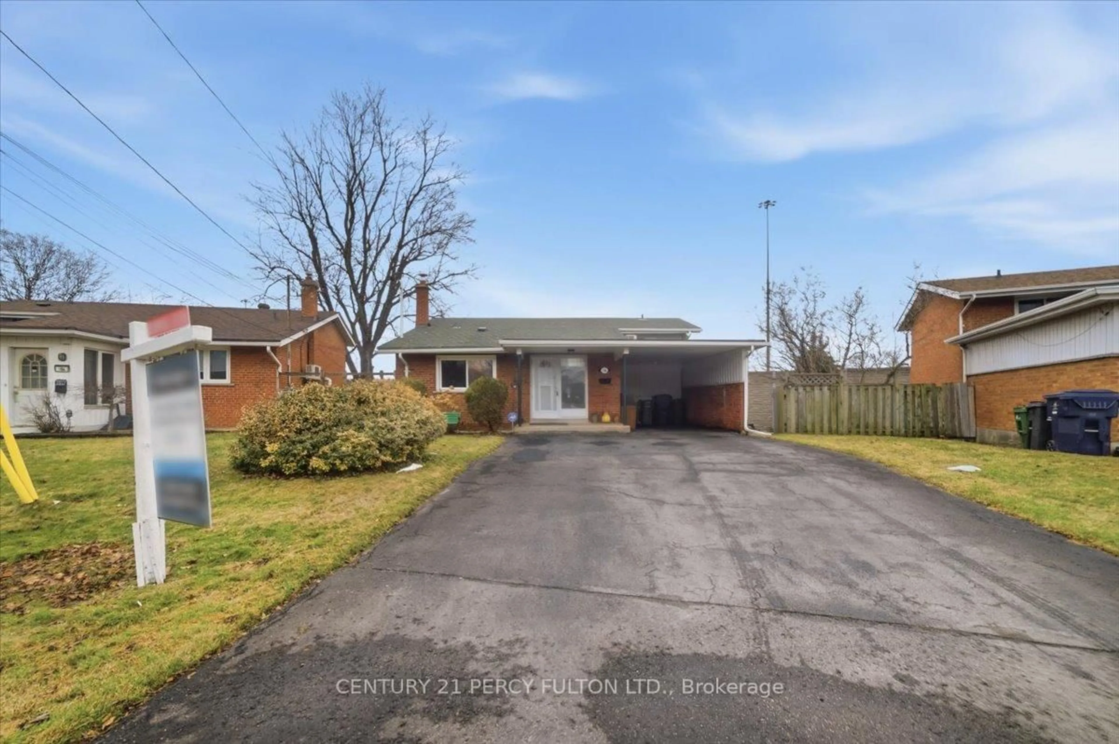 A pic from outside/outdoor area/front of a property/back of a property/a pic from drone, street for 16 By-Pass Crt, Toronto Ontario M1T 1L1