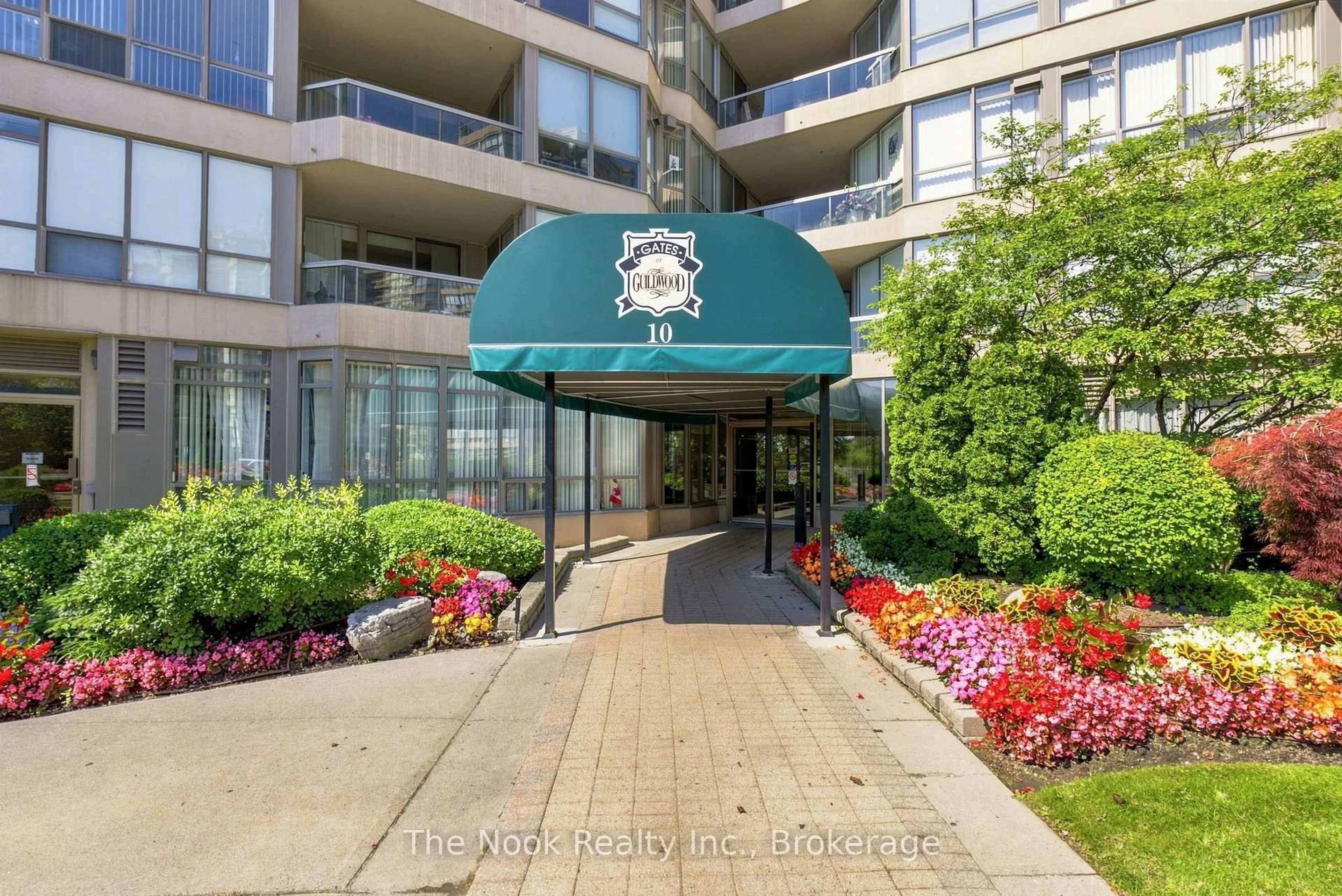 Indoor foyer for 10 Guildwood Pkwy #620, Toronto Ontario M1E 5B5