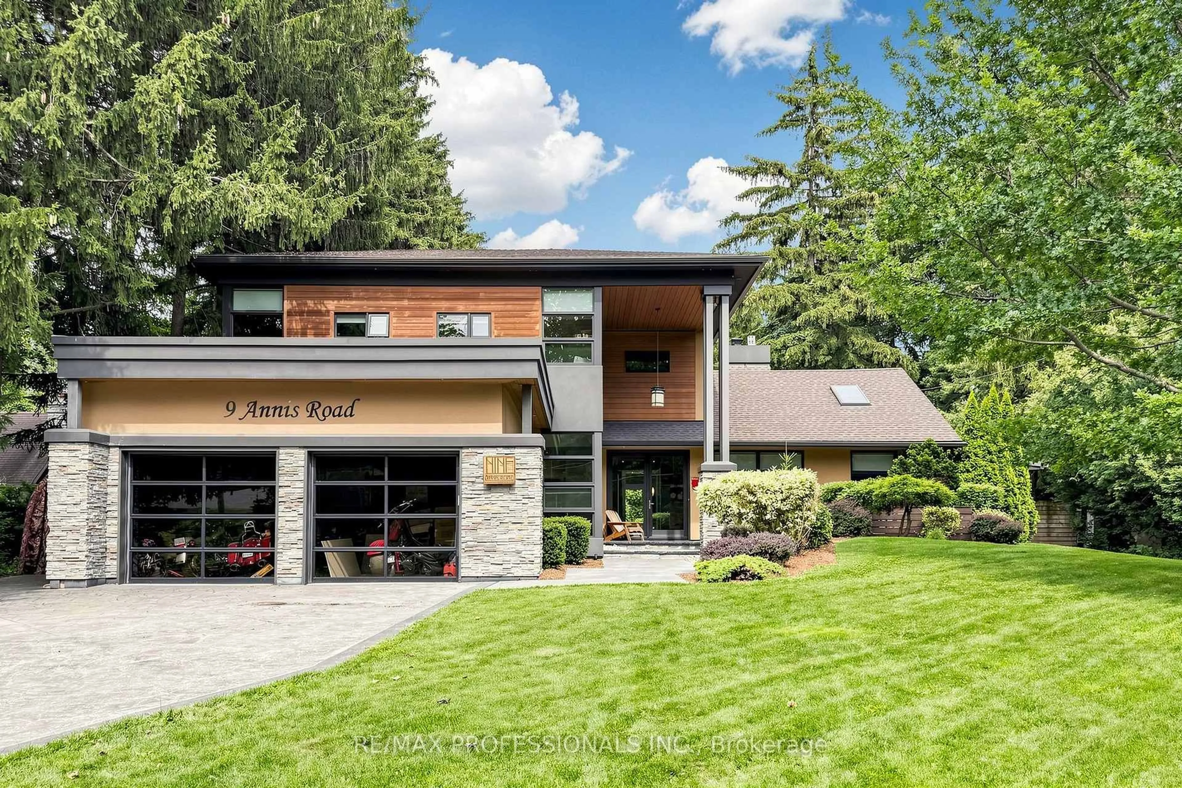 Home with brick exterior material, street for 9 Annis Rd, Toronto Ontario M1M 2Y8