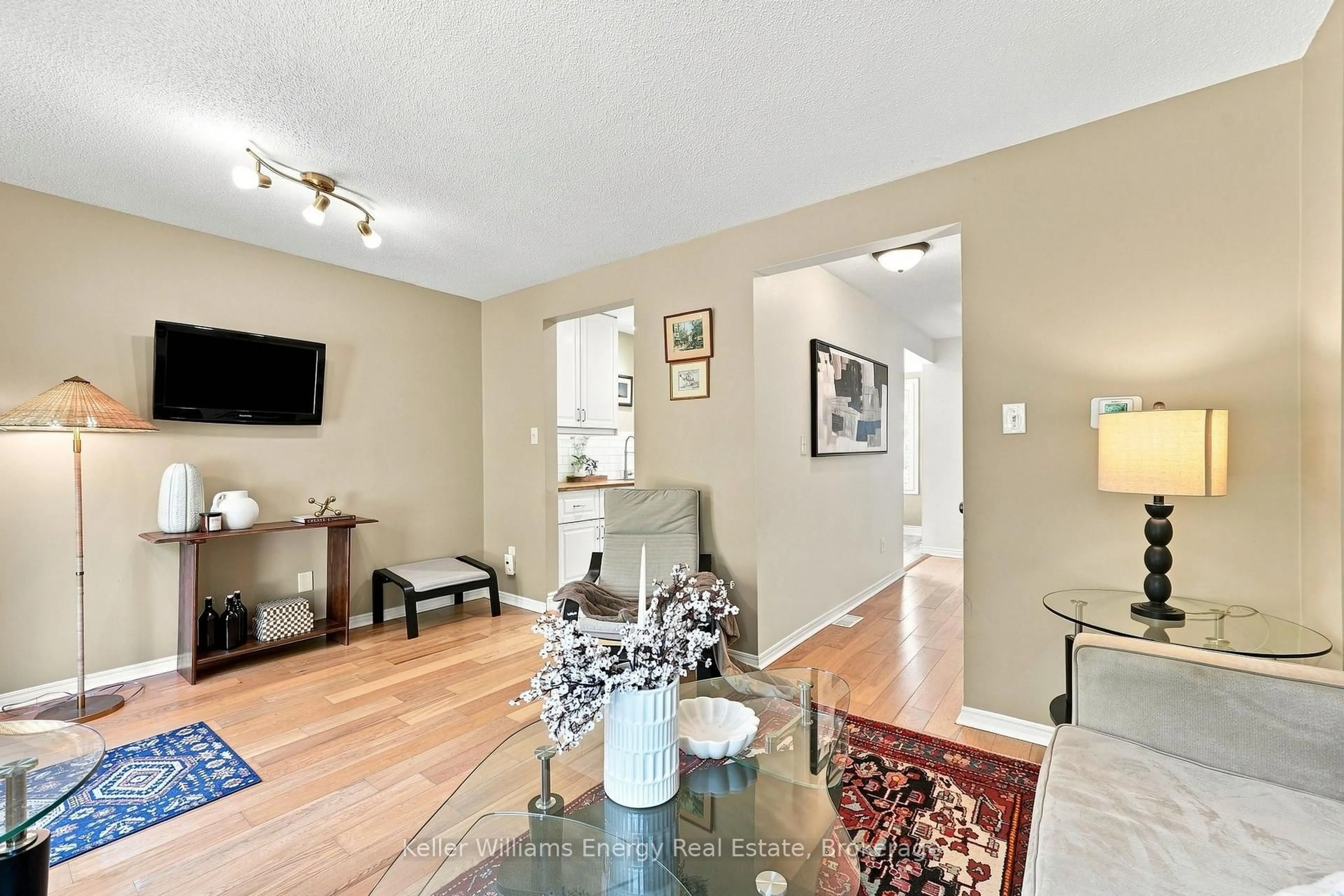 Unknown for 36 Longwood Crt, Clarington Ontario L1E 1R7