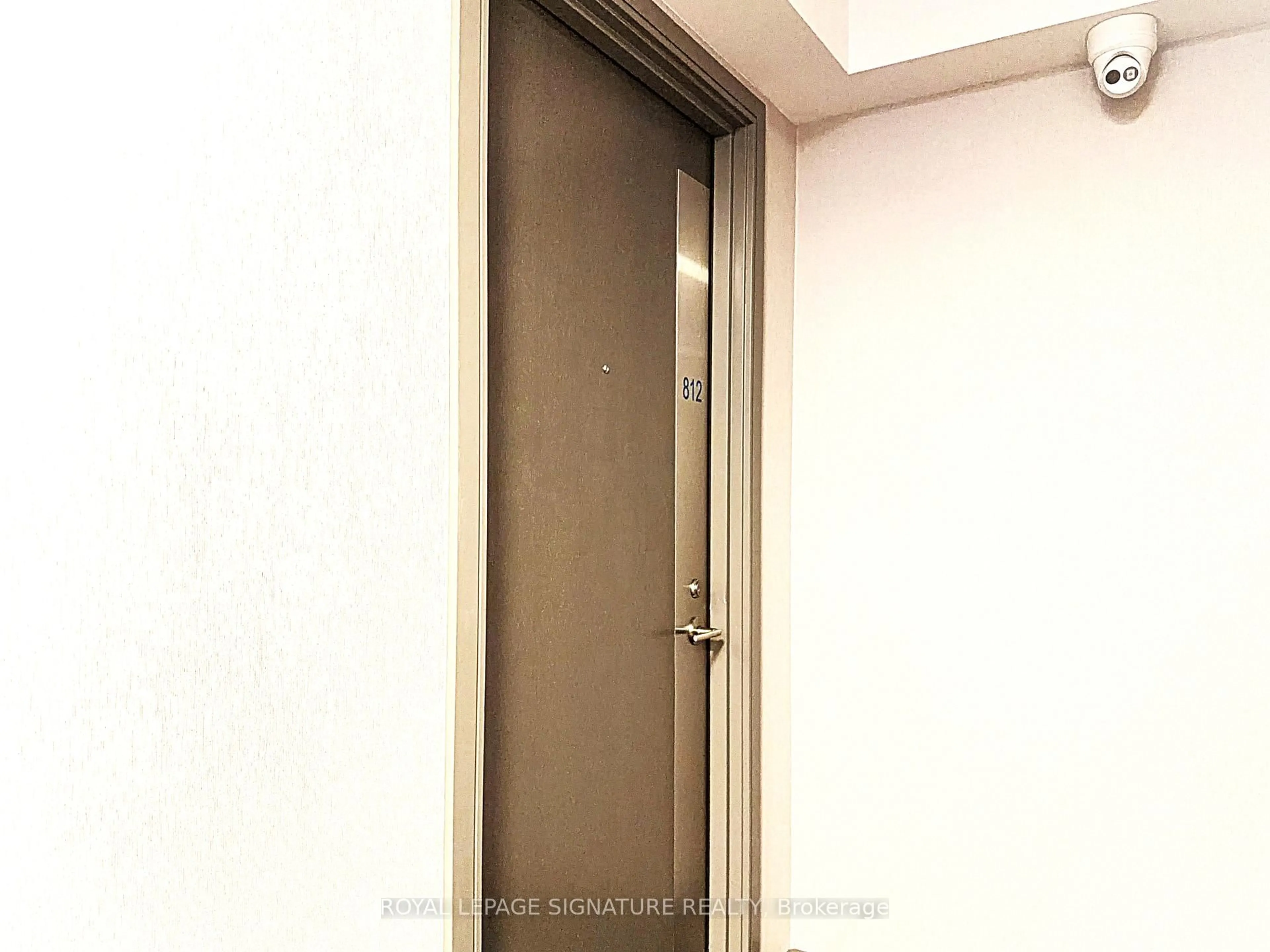 Indoor foyer for 1346 Danforth Rd #812, Toronto Ontario M1J 0A9