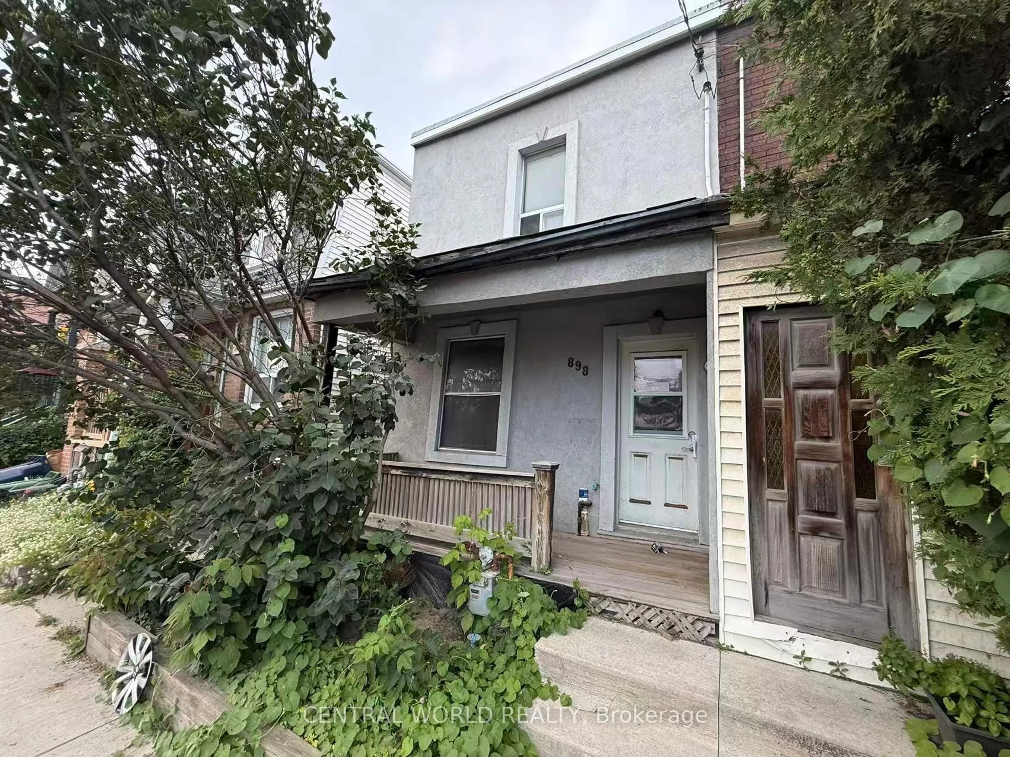 Unknown for 898 Eastern Ave, Toronto Ontario M4L 1A4