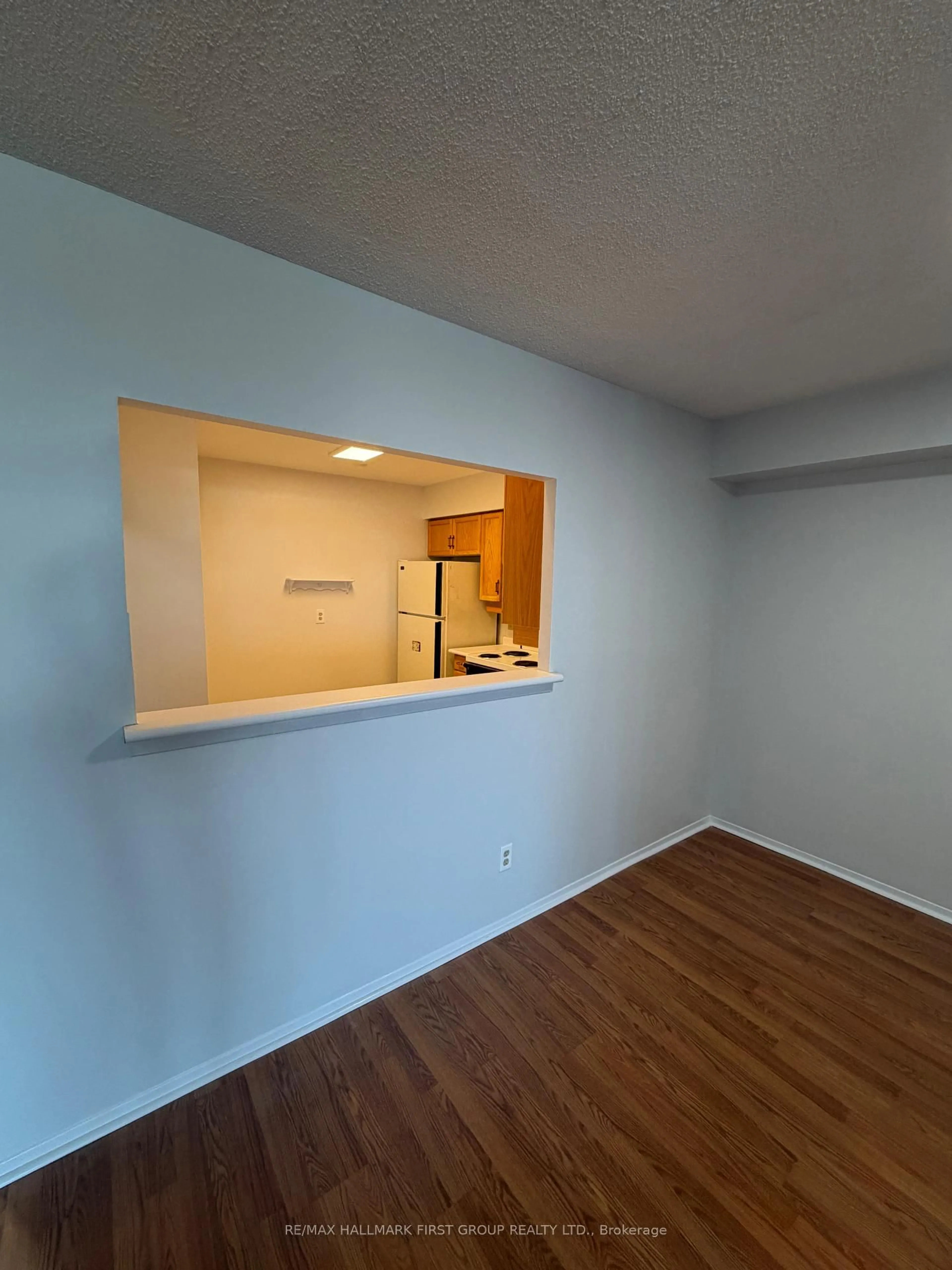 A pic of a room for 1880 Valley Farm Rd #1132, Pickering Ontario L1V 6B3