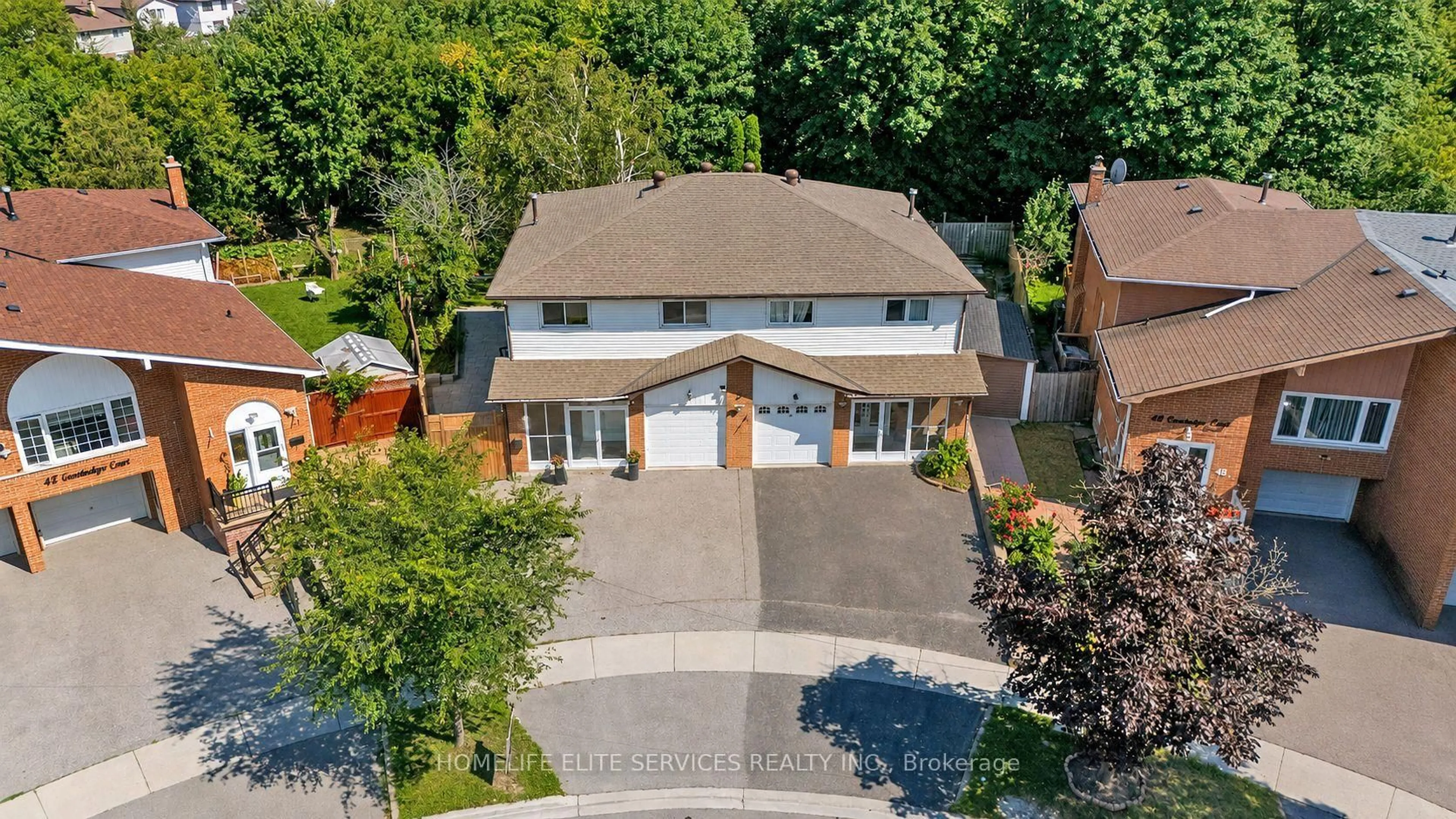 A pic from outside/outdoor area/front of a property/back of a property/a pic from drone, street for 44 Greenhedges Crt, Toronto Ontario M1B 1T2