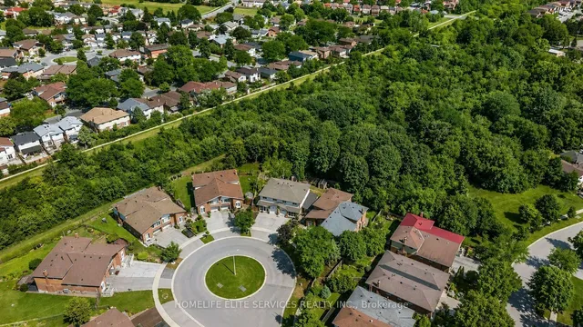44 Greenhedges Crt, Toronto 5