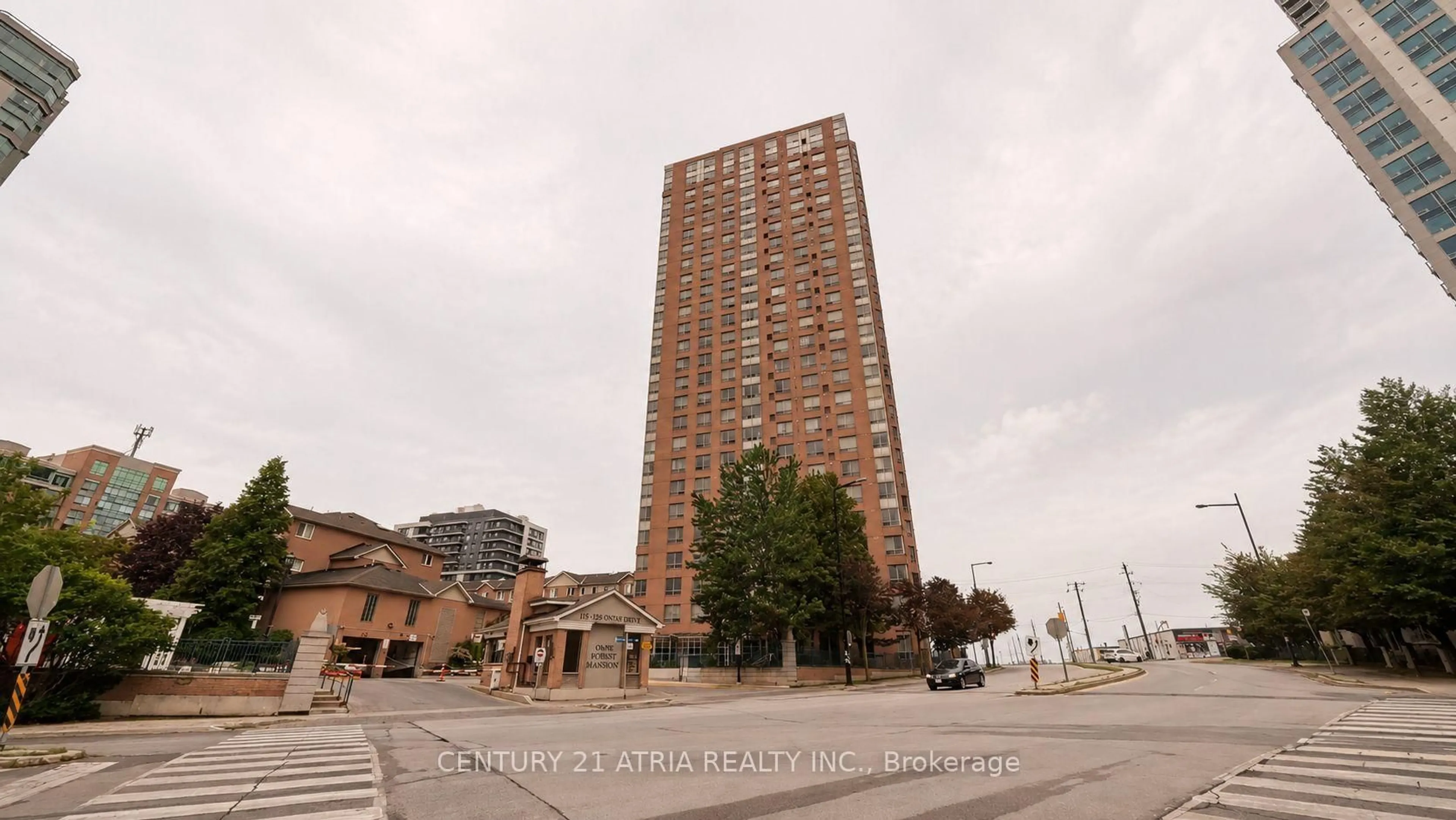Unknown for 115 Omni Dr #306, Toronto Ontario M1P 5B4