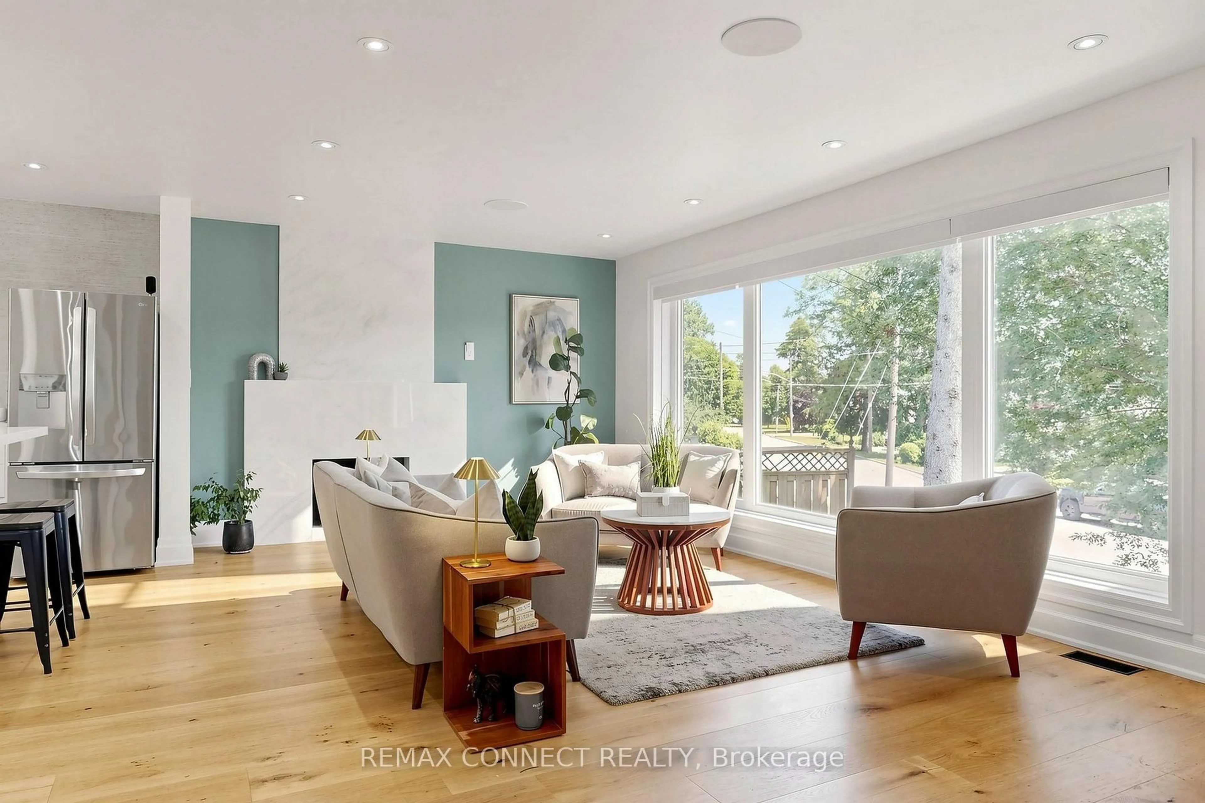 Living room with furniture, wood/laminate floor for 10 Catalina Dr, Toronto Ontario M1M 1K6