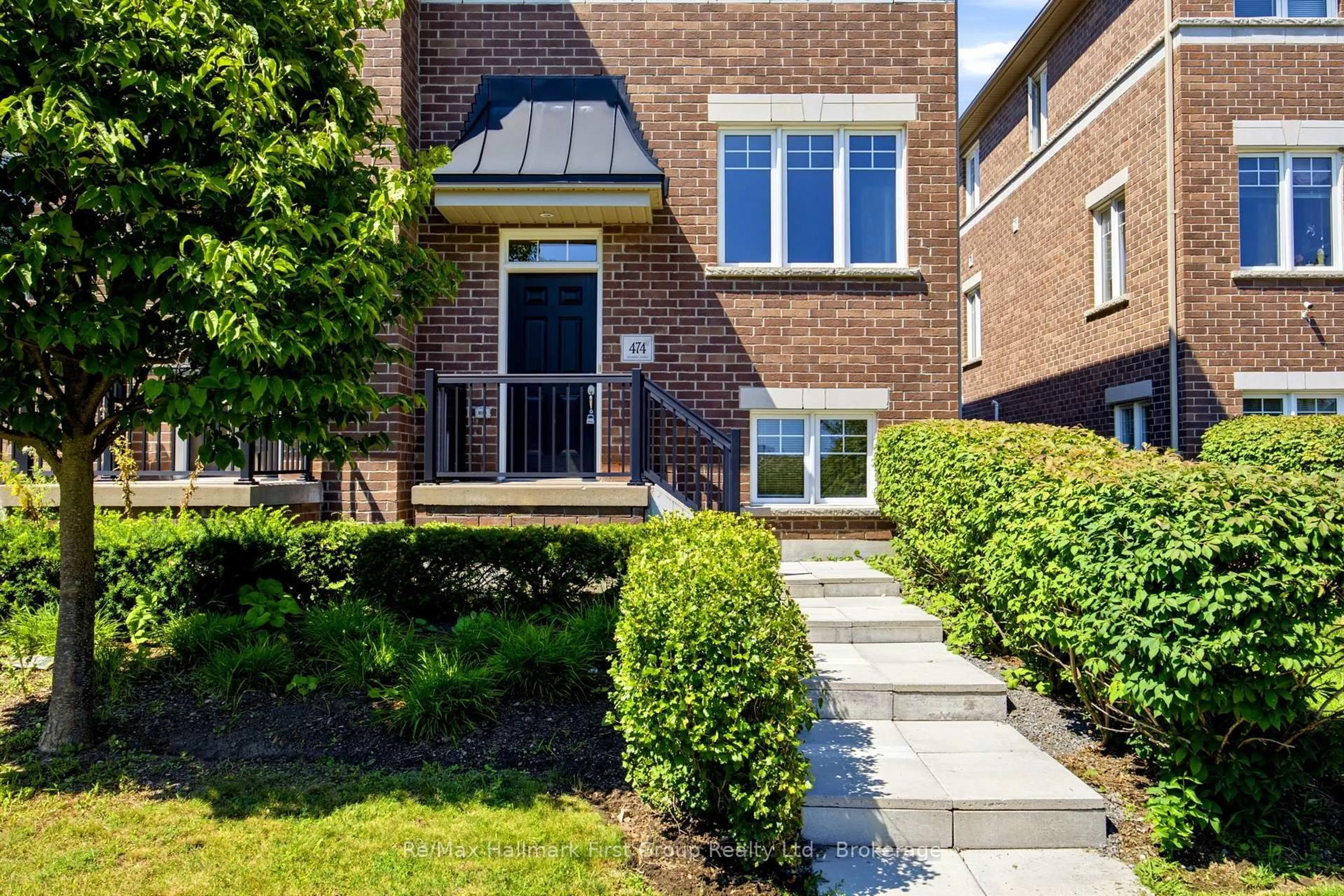 Home with brick exterior material, street for 474 Meadowglade Rd, Clarington Ontario L1E 0E9