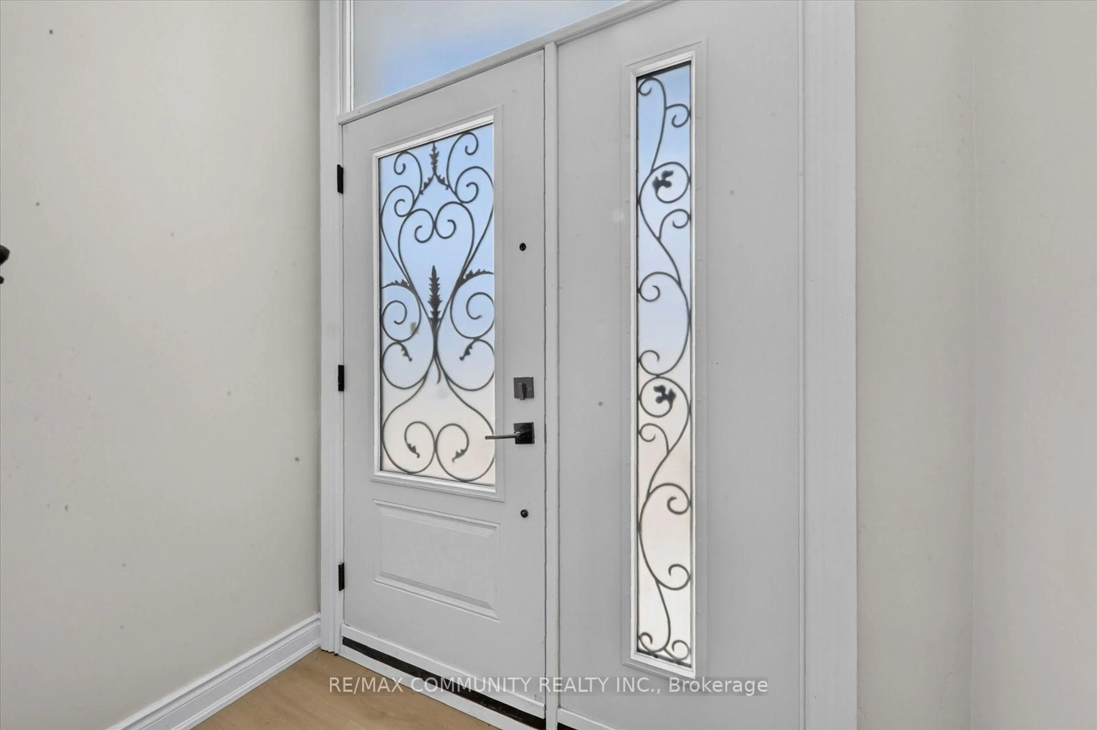 Indoor entryway for 53 Milford Haven Dr, Toronto Ontario M1G 3C7