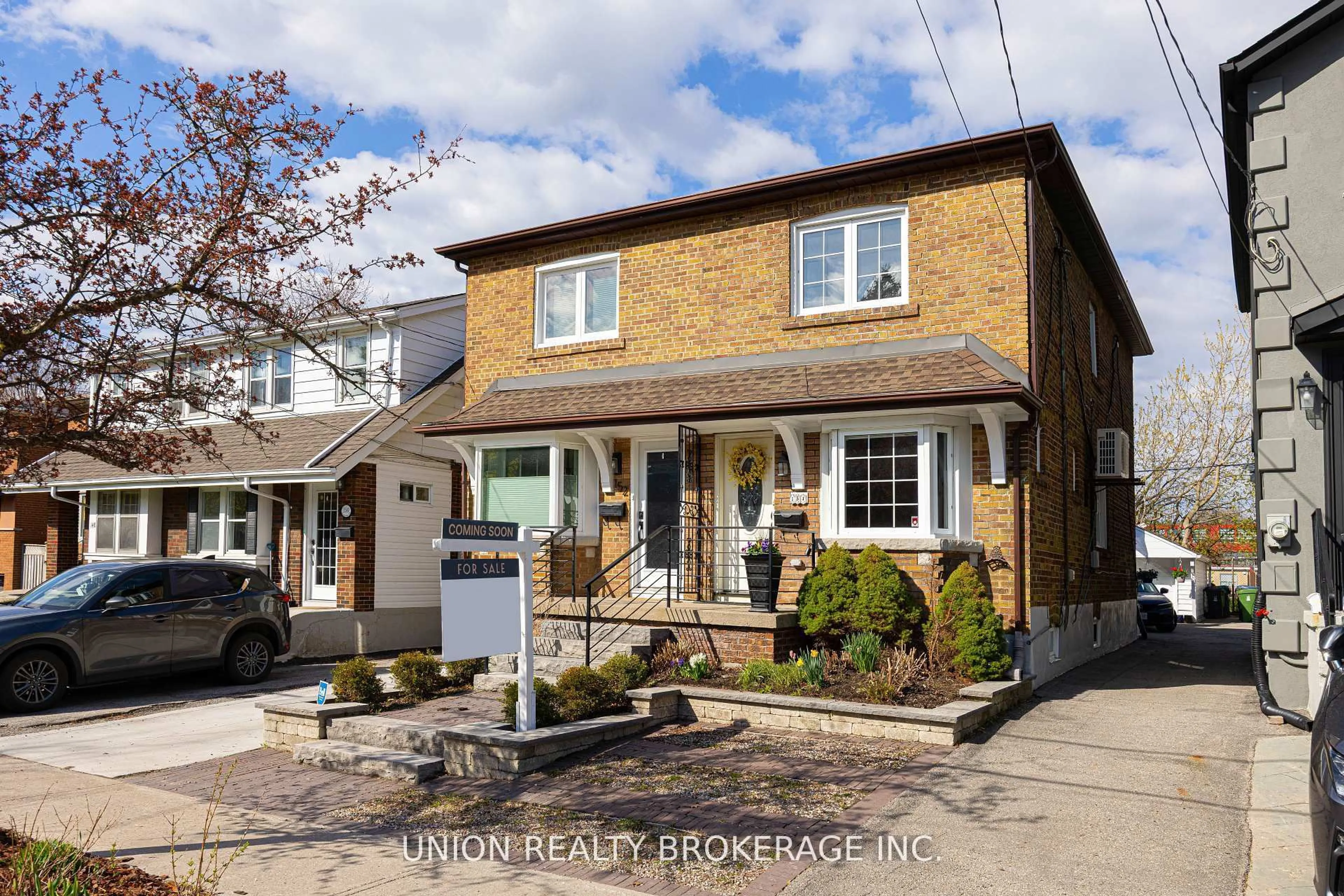 Home with brick exterior material, street for 154 Blantyre Ave, Toronto Ontario M1N 2R5