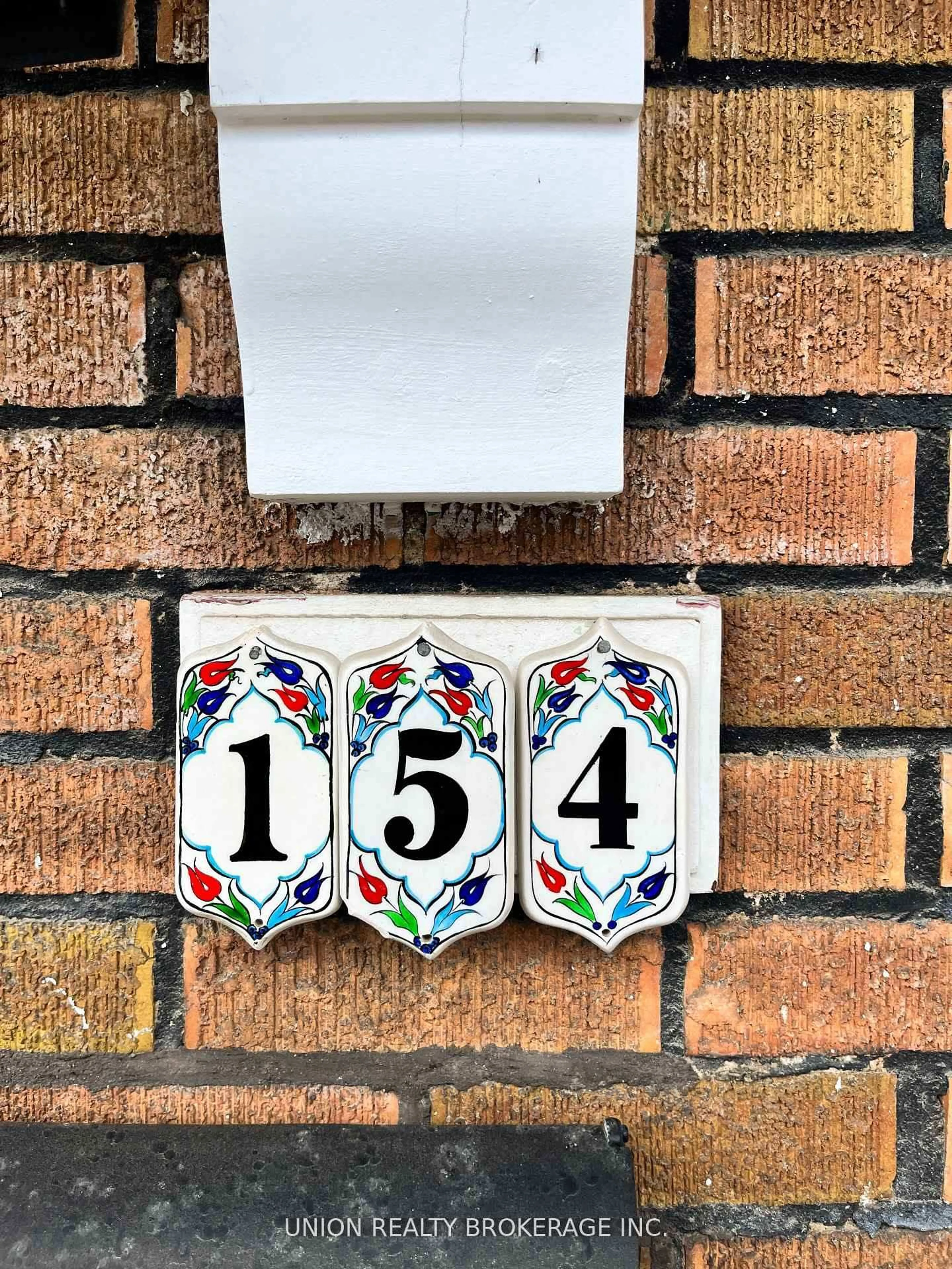 Unknown for 154 Blantyre Ave, Toronto Ontario M1N 2R5