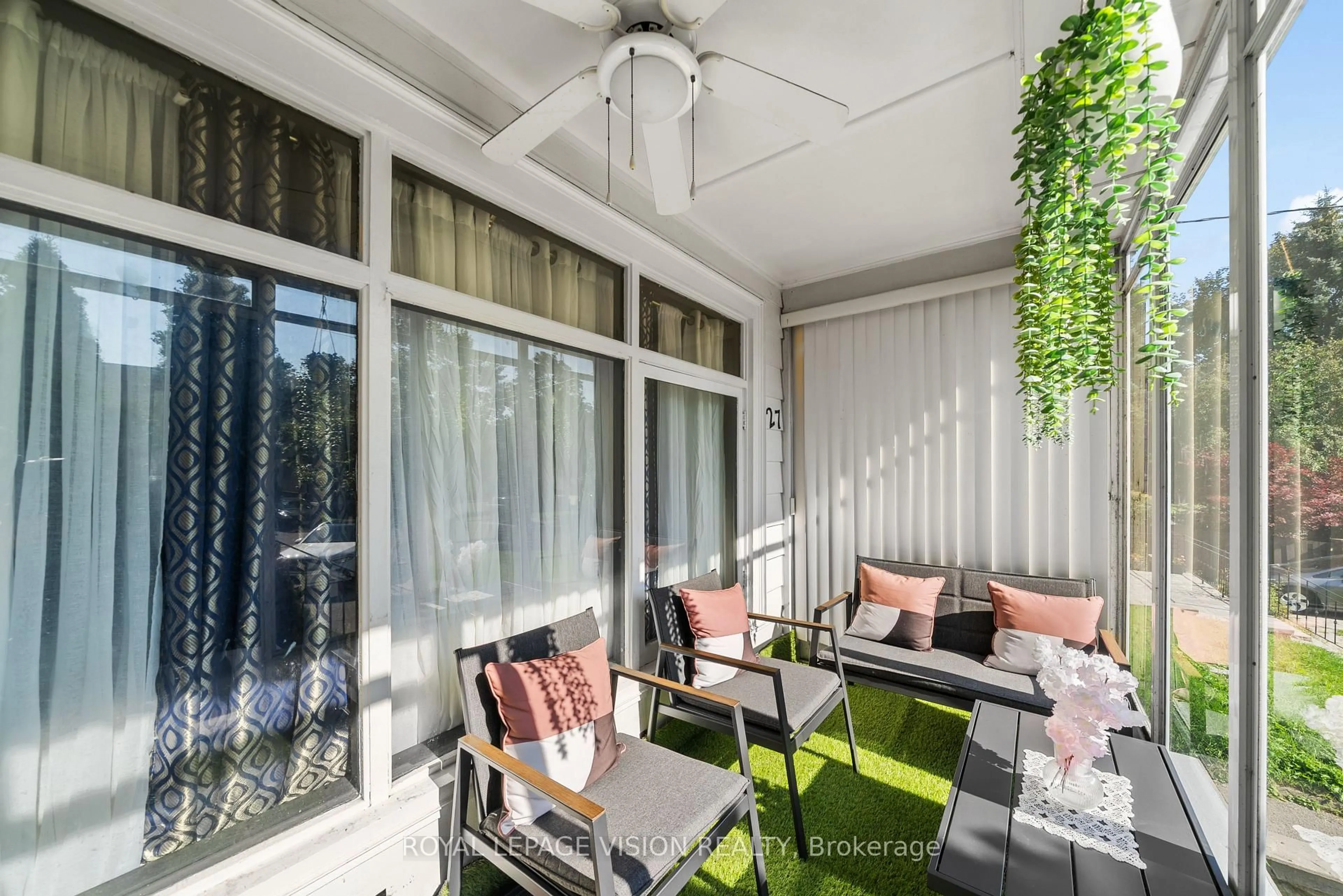 Patio, street for 27 Eastville Ave, Toronto Ontario M1M 2N6