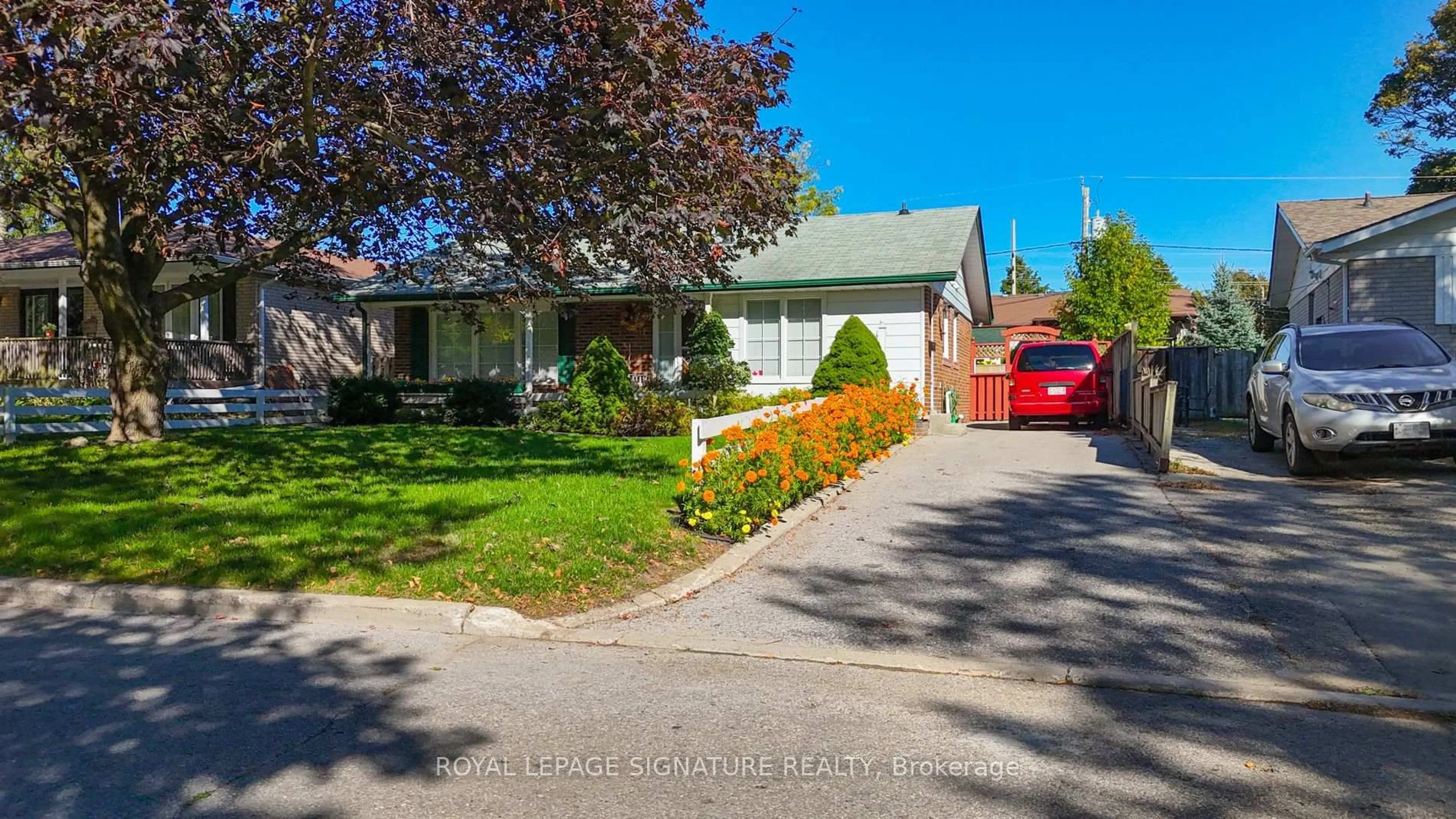A pic from outside/outdoor area/front of a property/back of a property/a pic from drone, street for 150 Clements Rd, Ajax Ontario L1S 1L7
