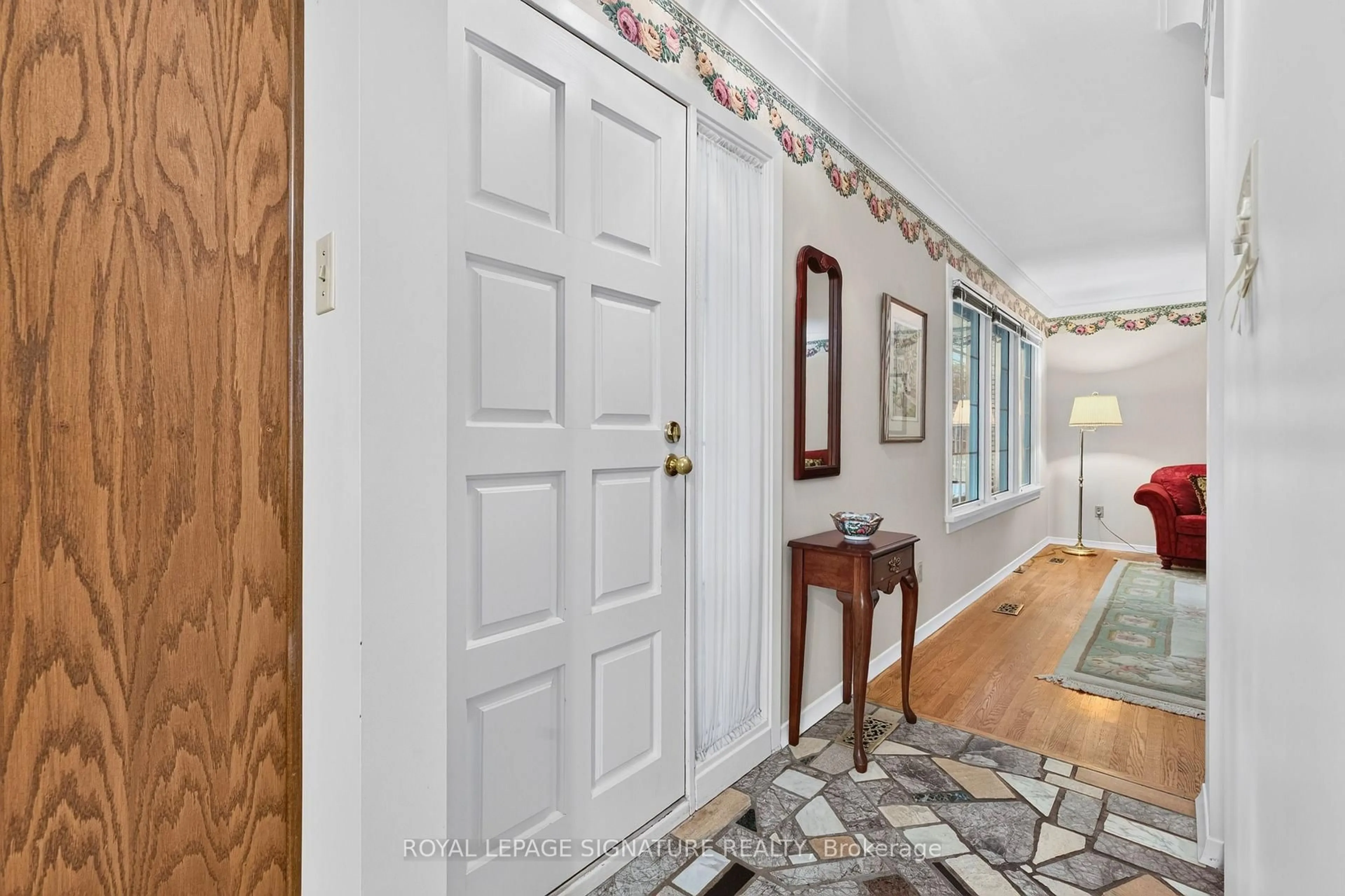 Indoor entryway for 150 Clements Rd, Ajax Ontario L1S 1L7